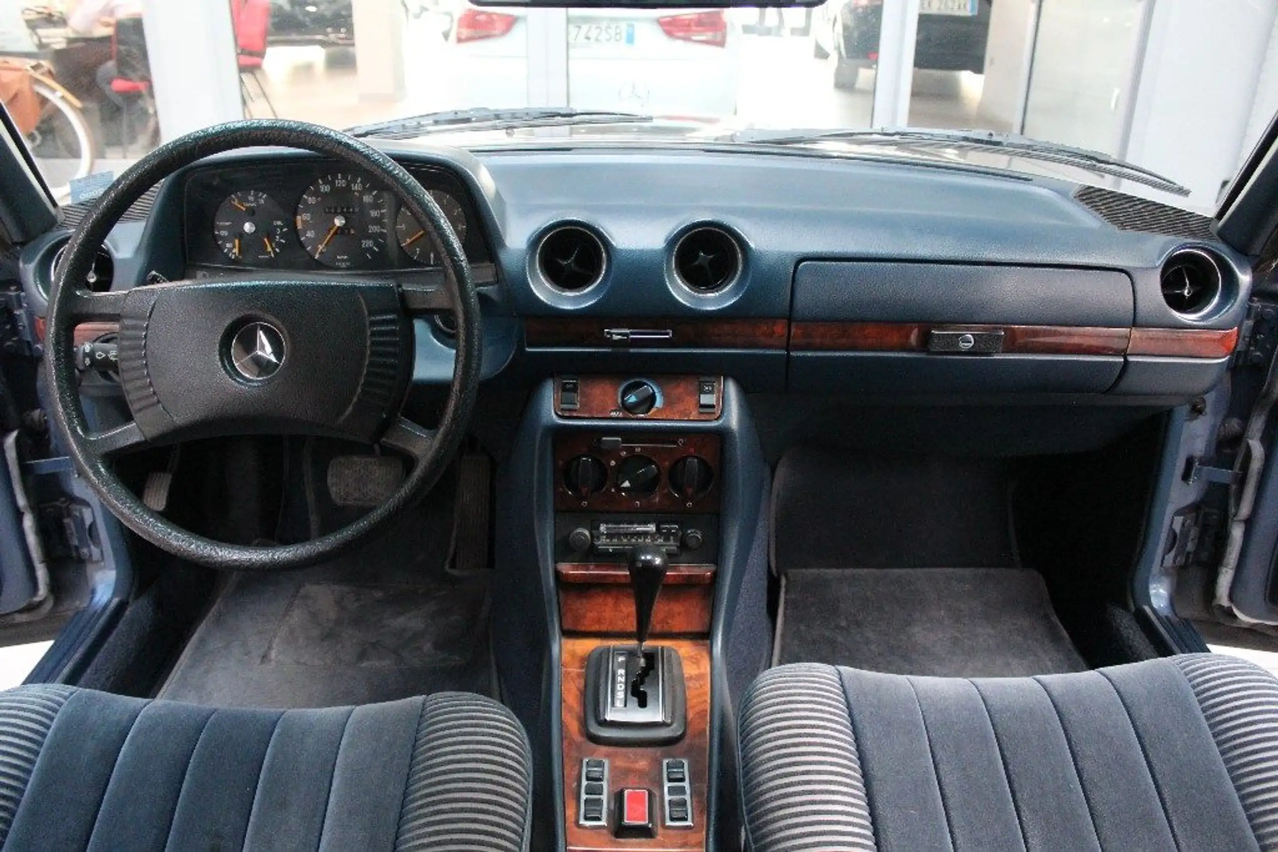 Mercedes-Benz - CE 280