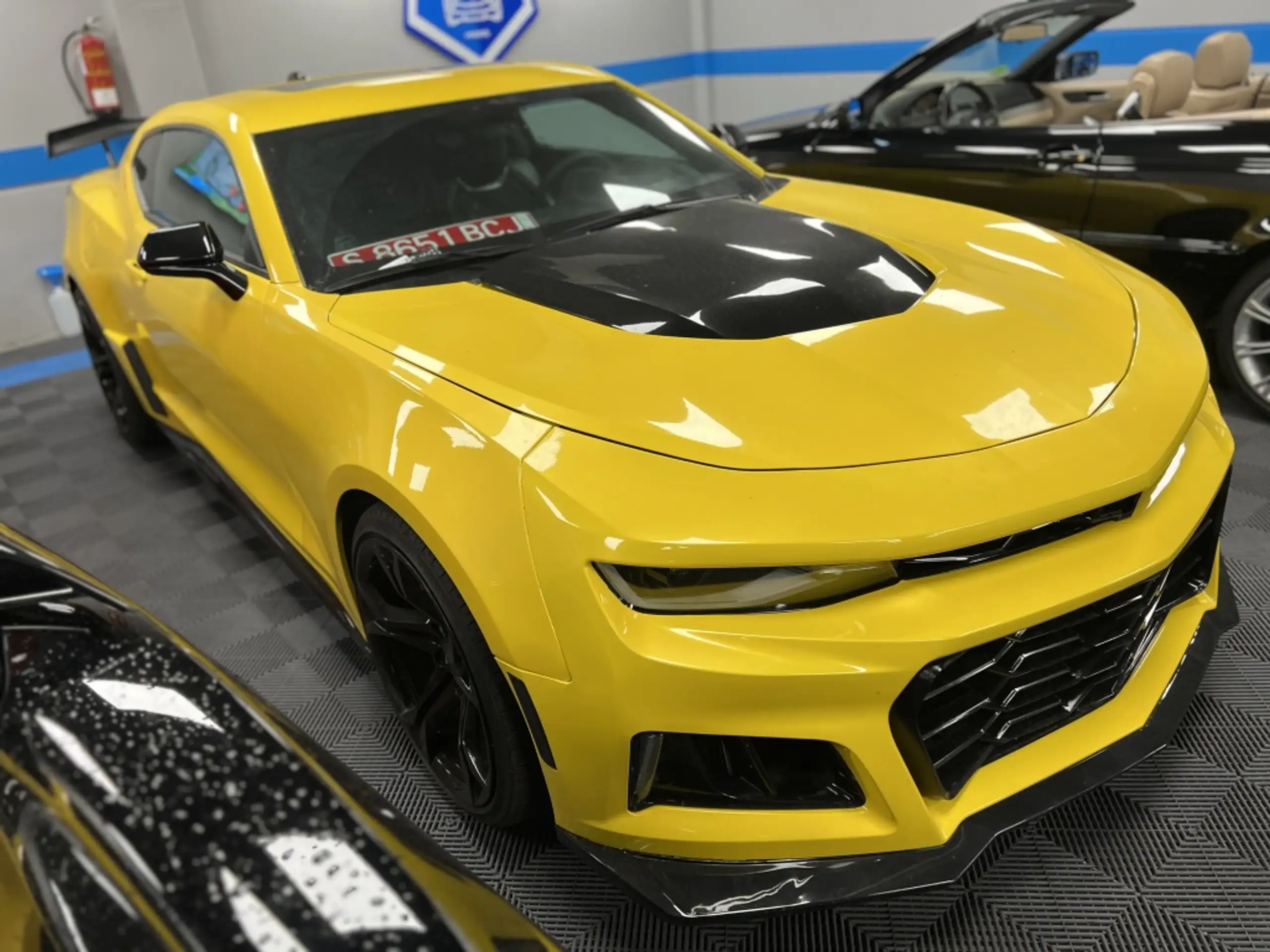 Chevrolet - Camaro