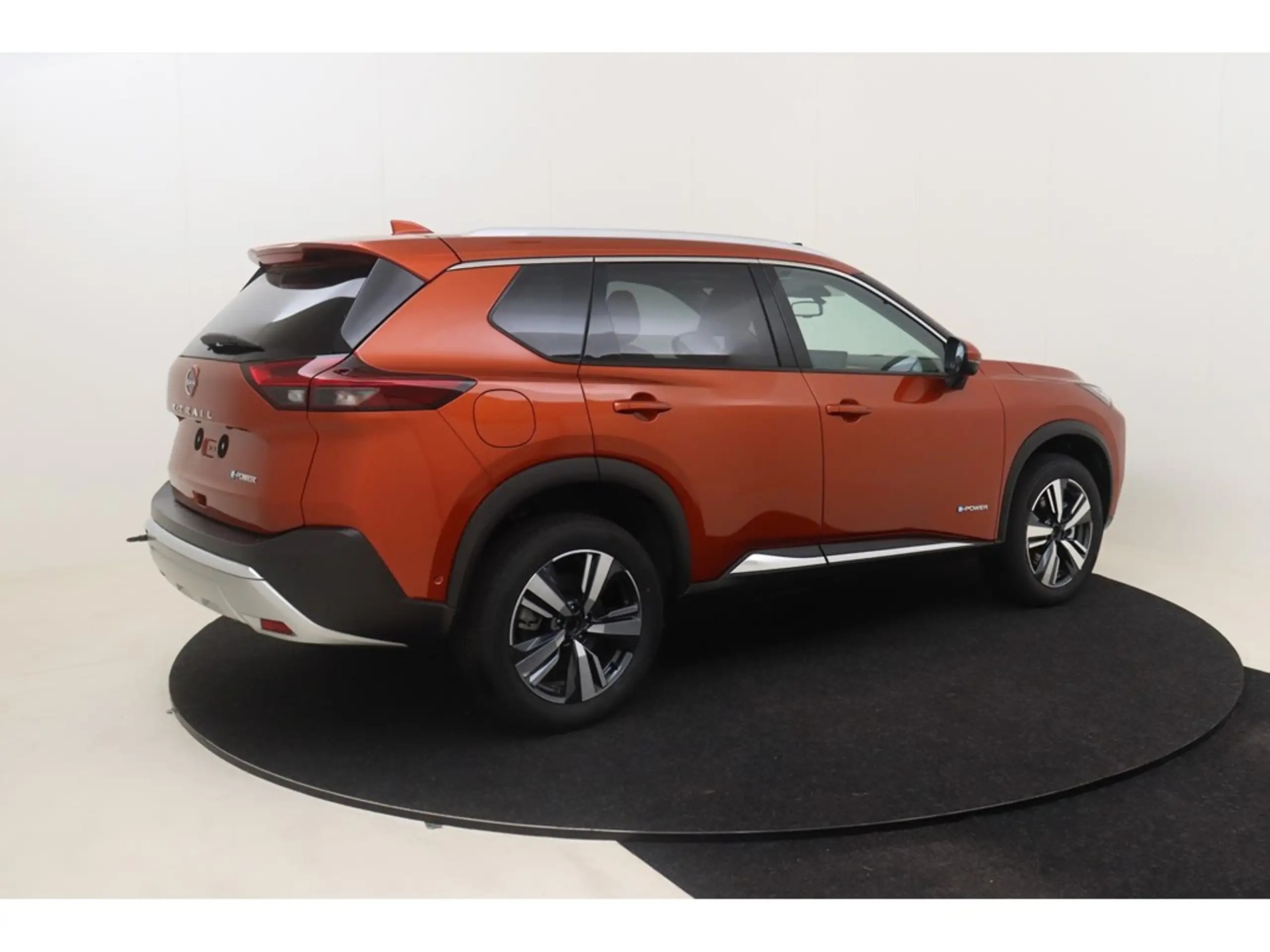 Nissan - X-Trail