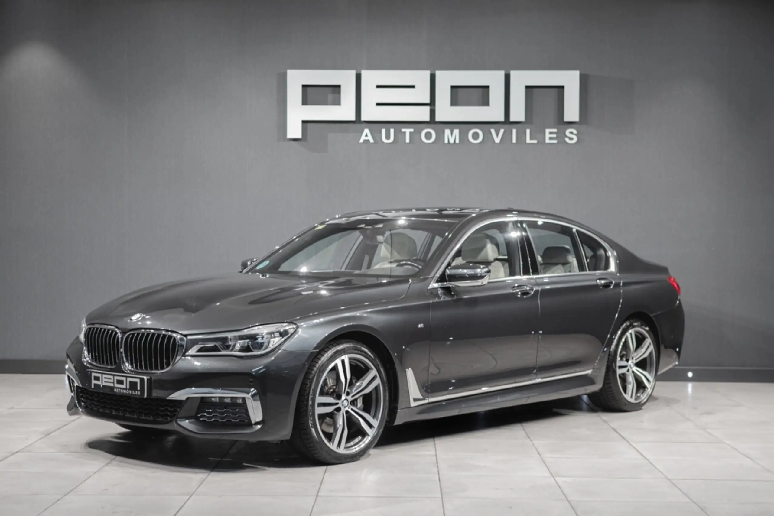 BMW 740 2016