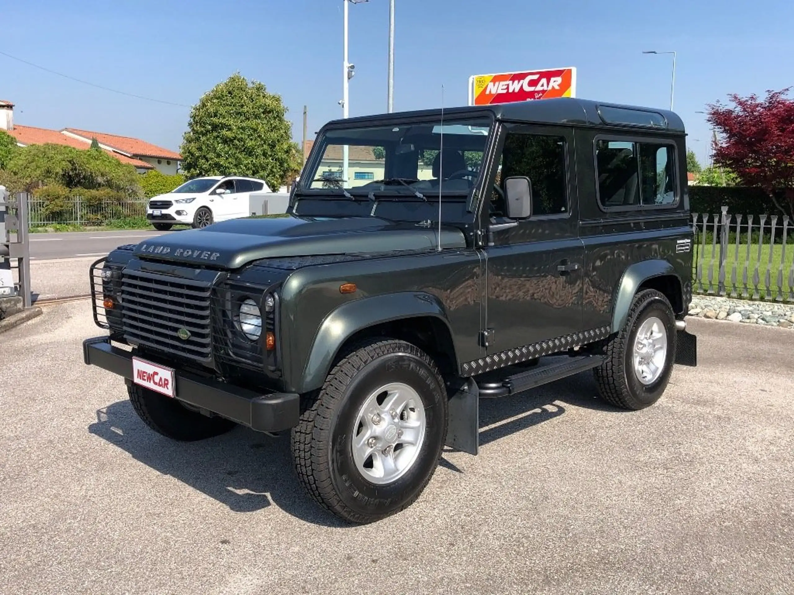 Land Rover Defender 2008