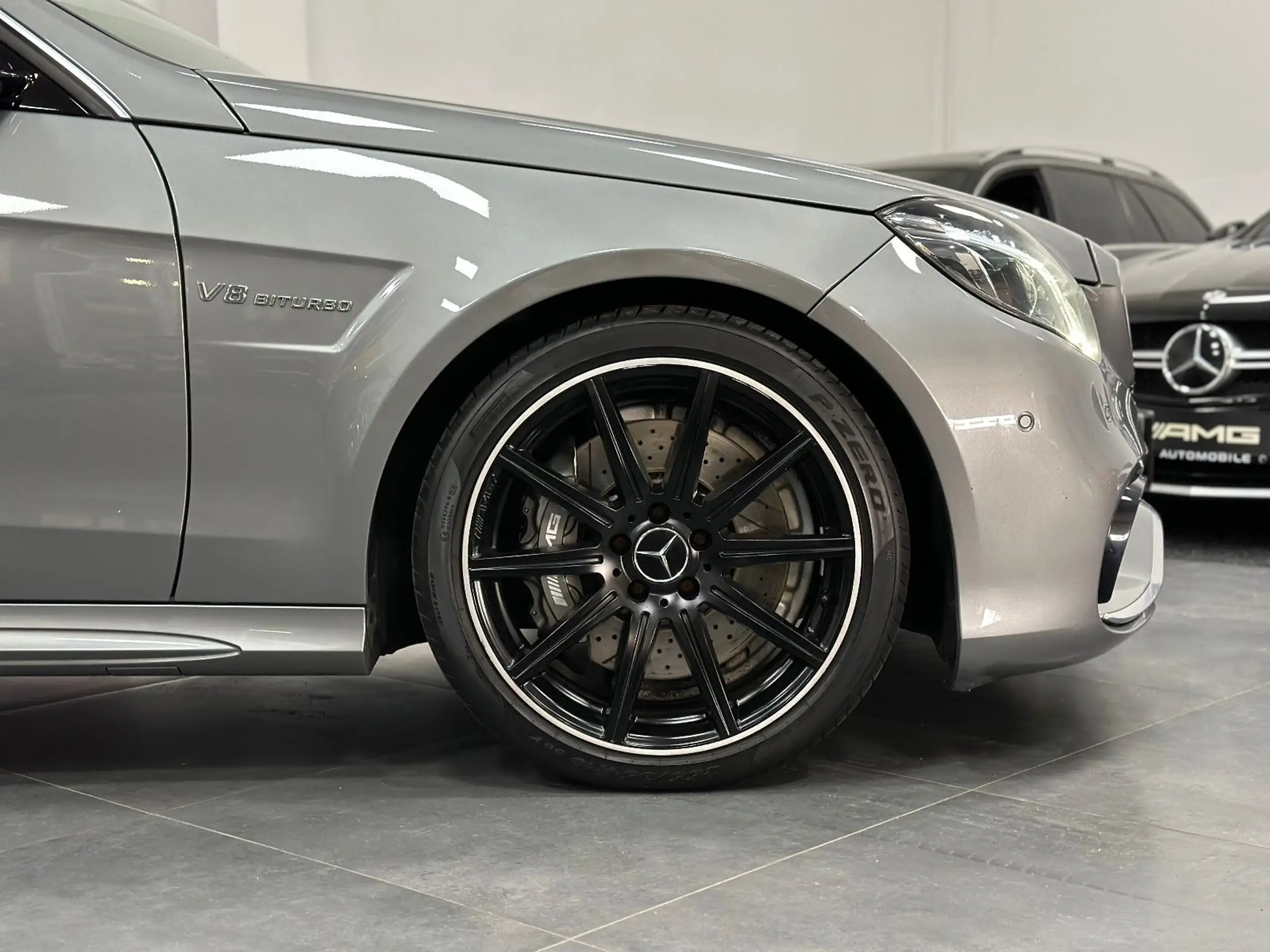 Mercedes-Benz - E 63 AMG