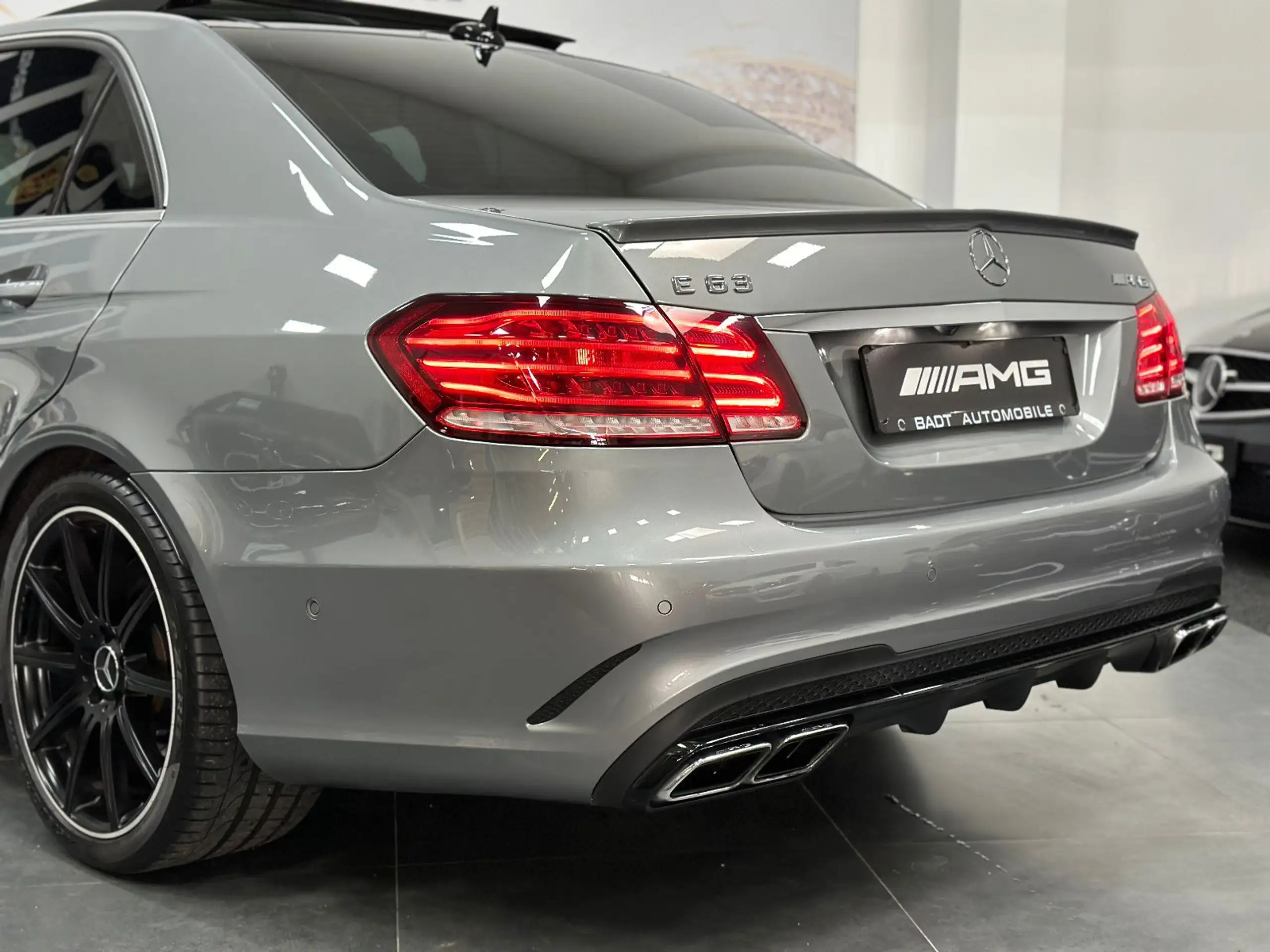 Mercedes-Benz - E 63 AMG