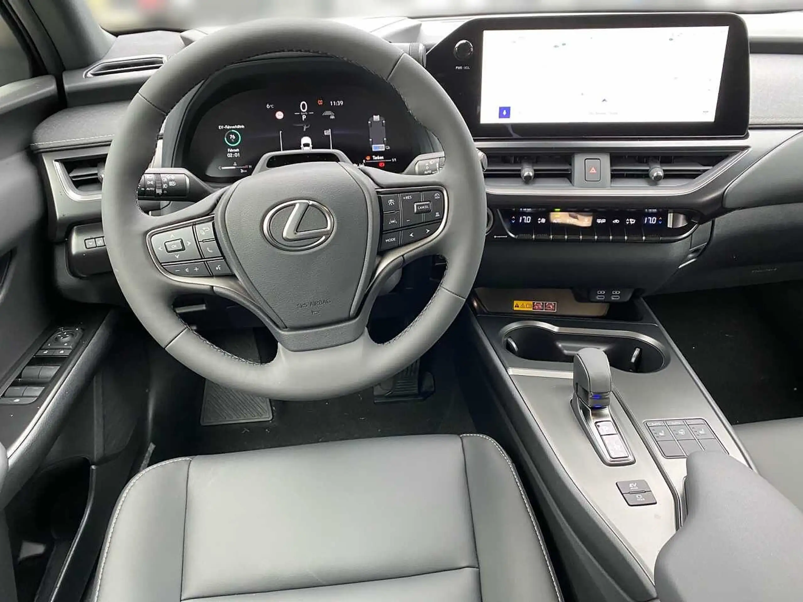 Lexus - UX 300h