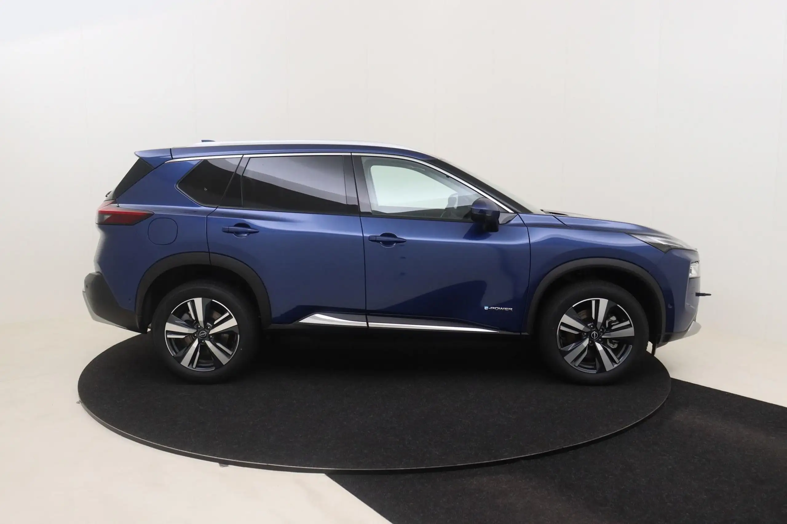 Nissan - X-Trail