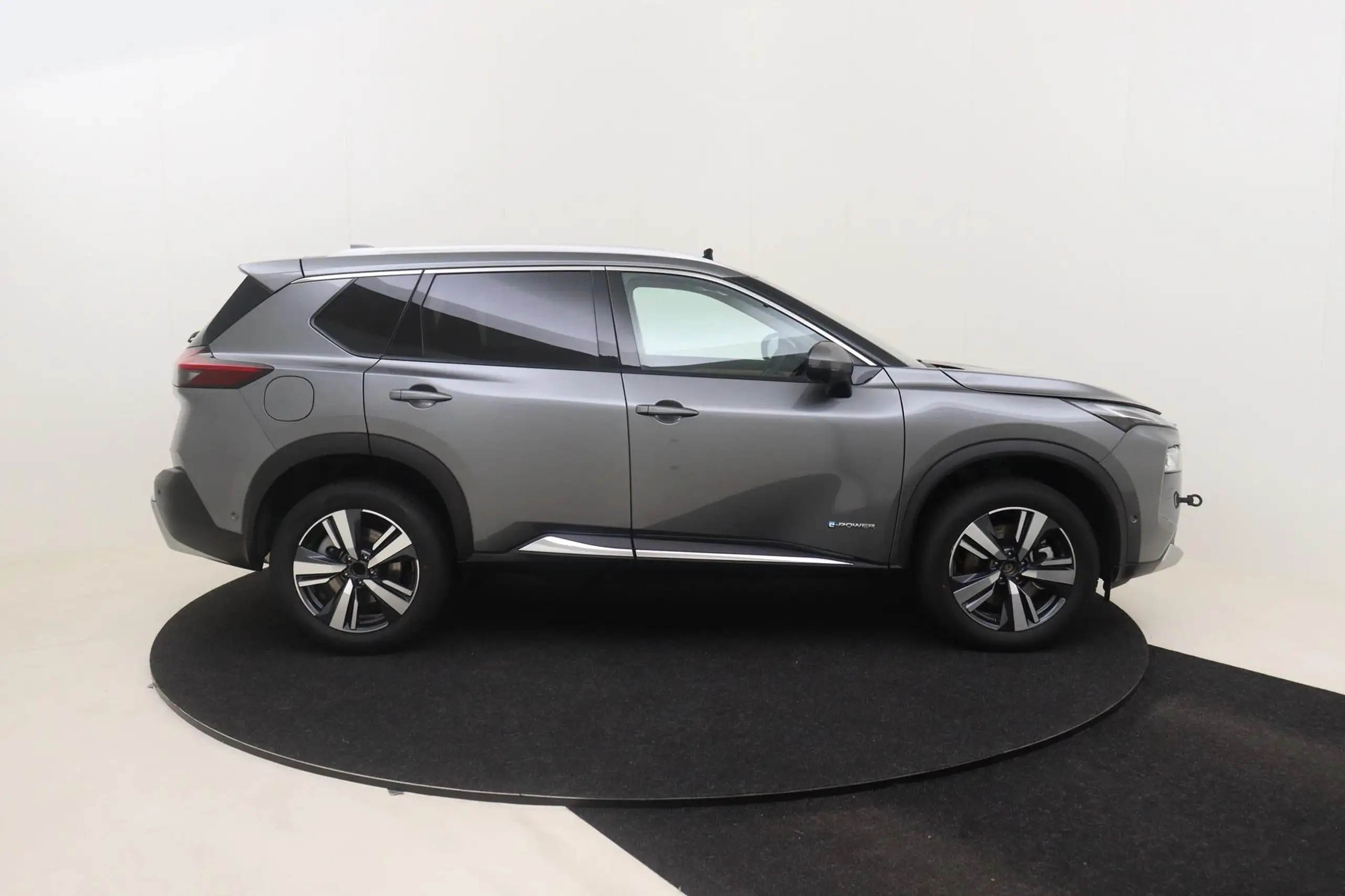 Nissan - X-Trail