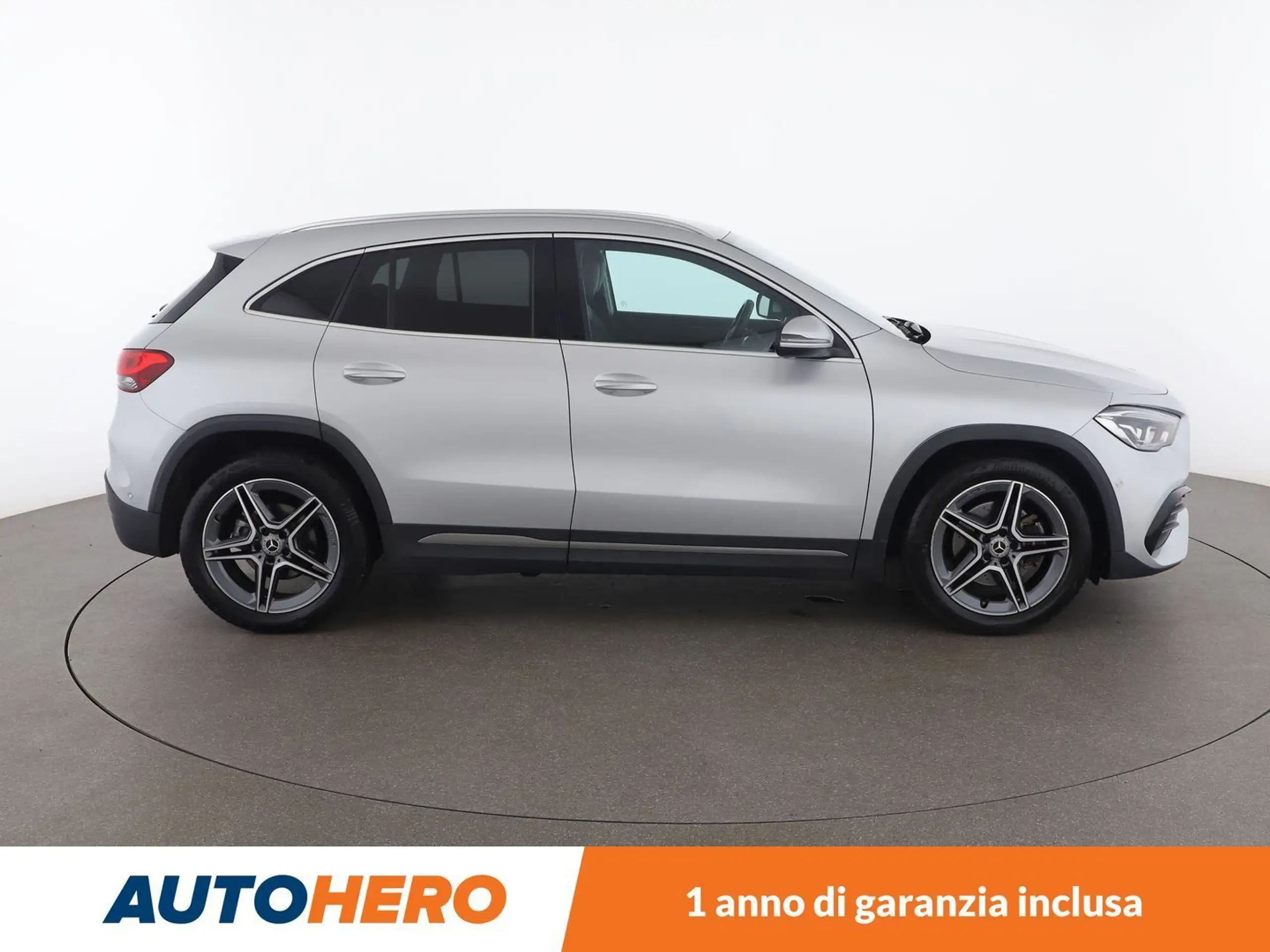 Mercedes-Benz - GLA 200