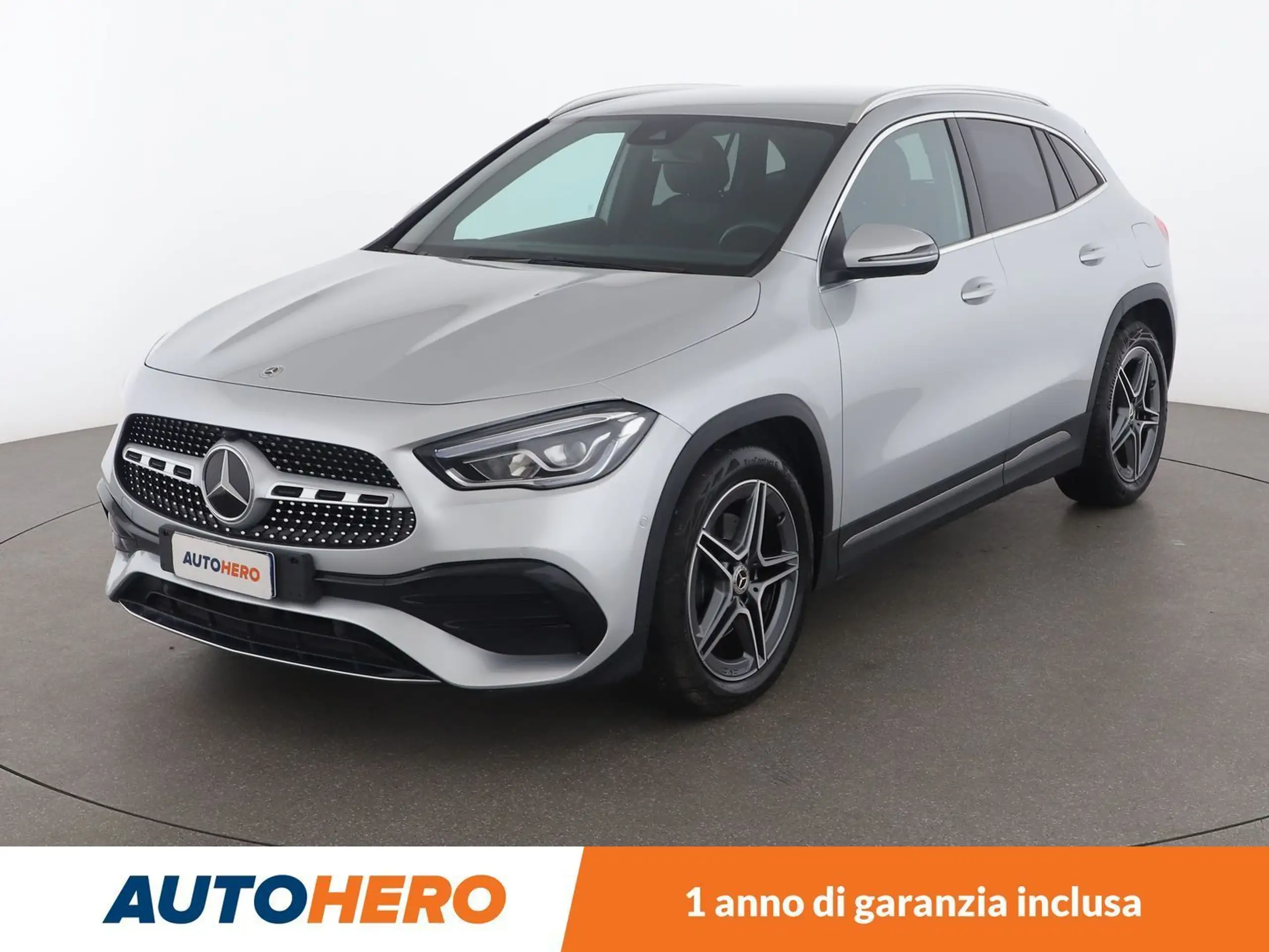 Mercedes-Benz - GLA 200