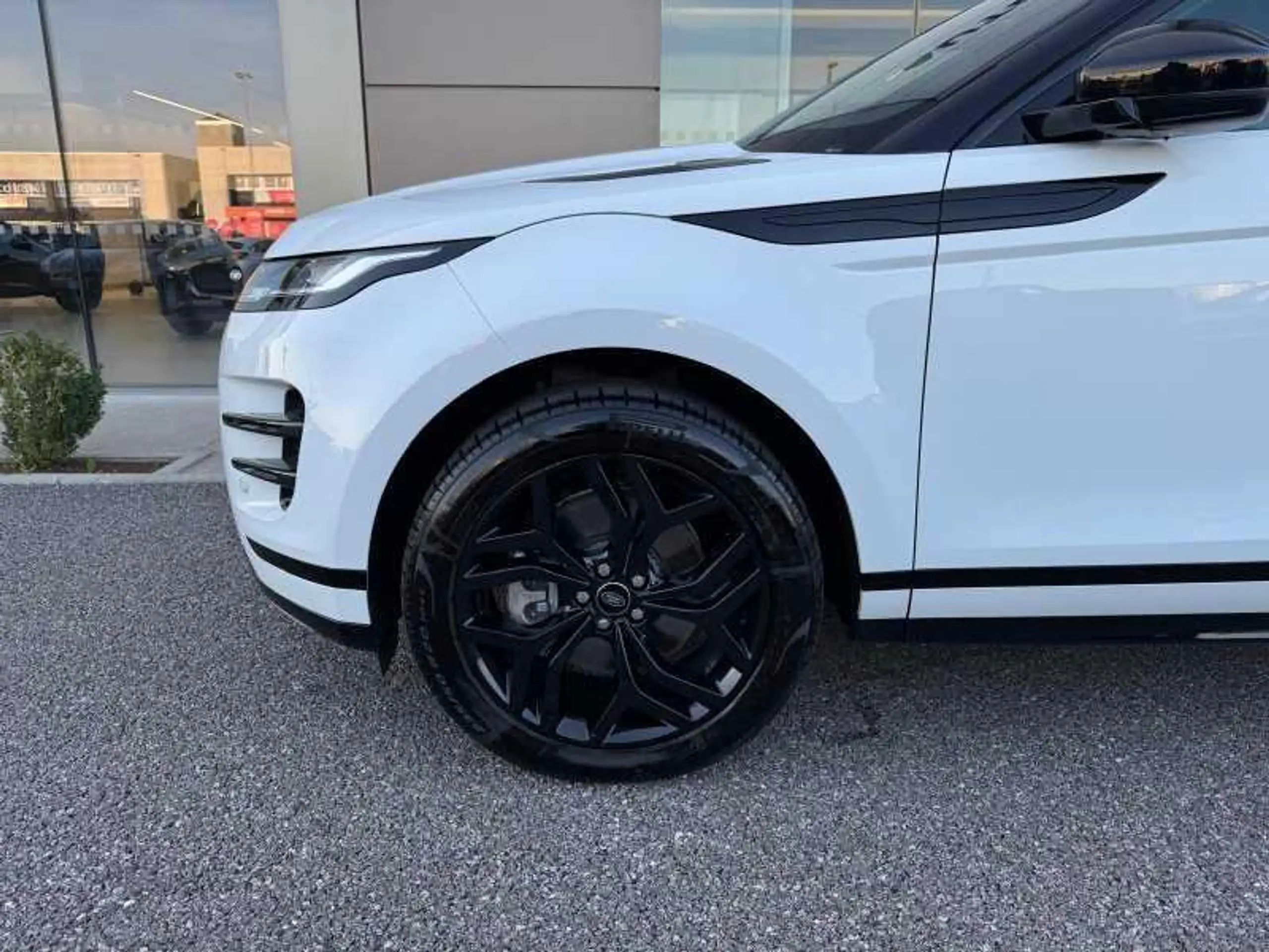 Land Rover - Range Rover Evoque