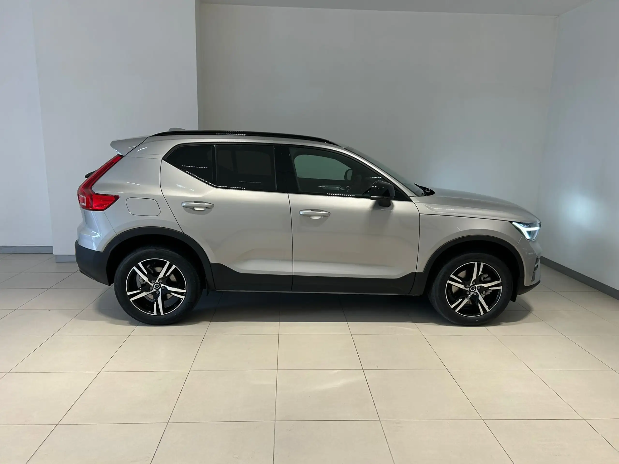 Volvo - XC40