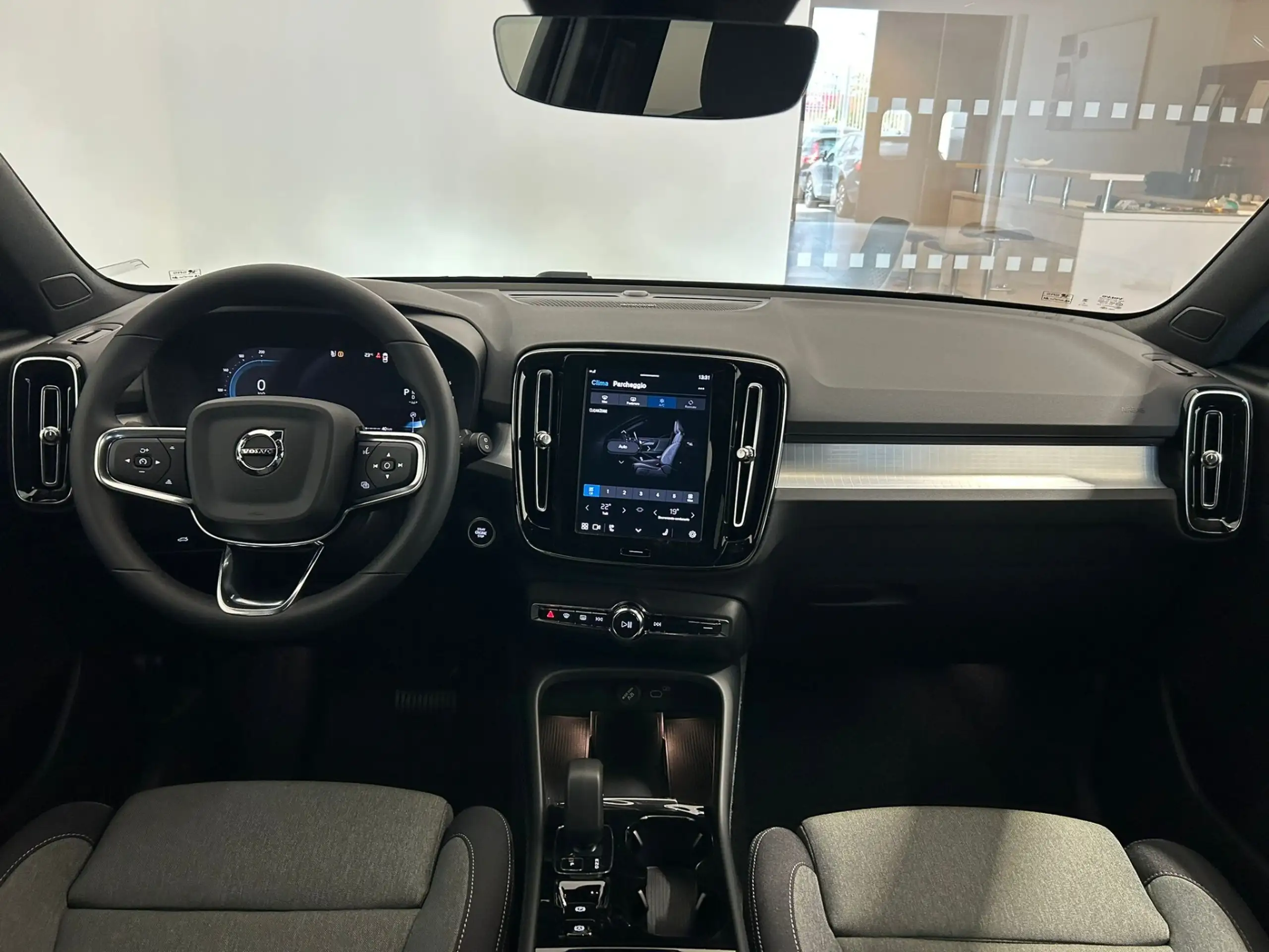 Volvo - XC40