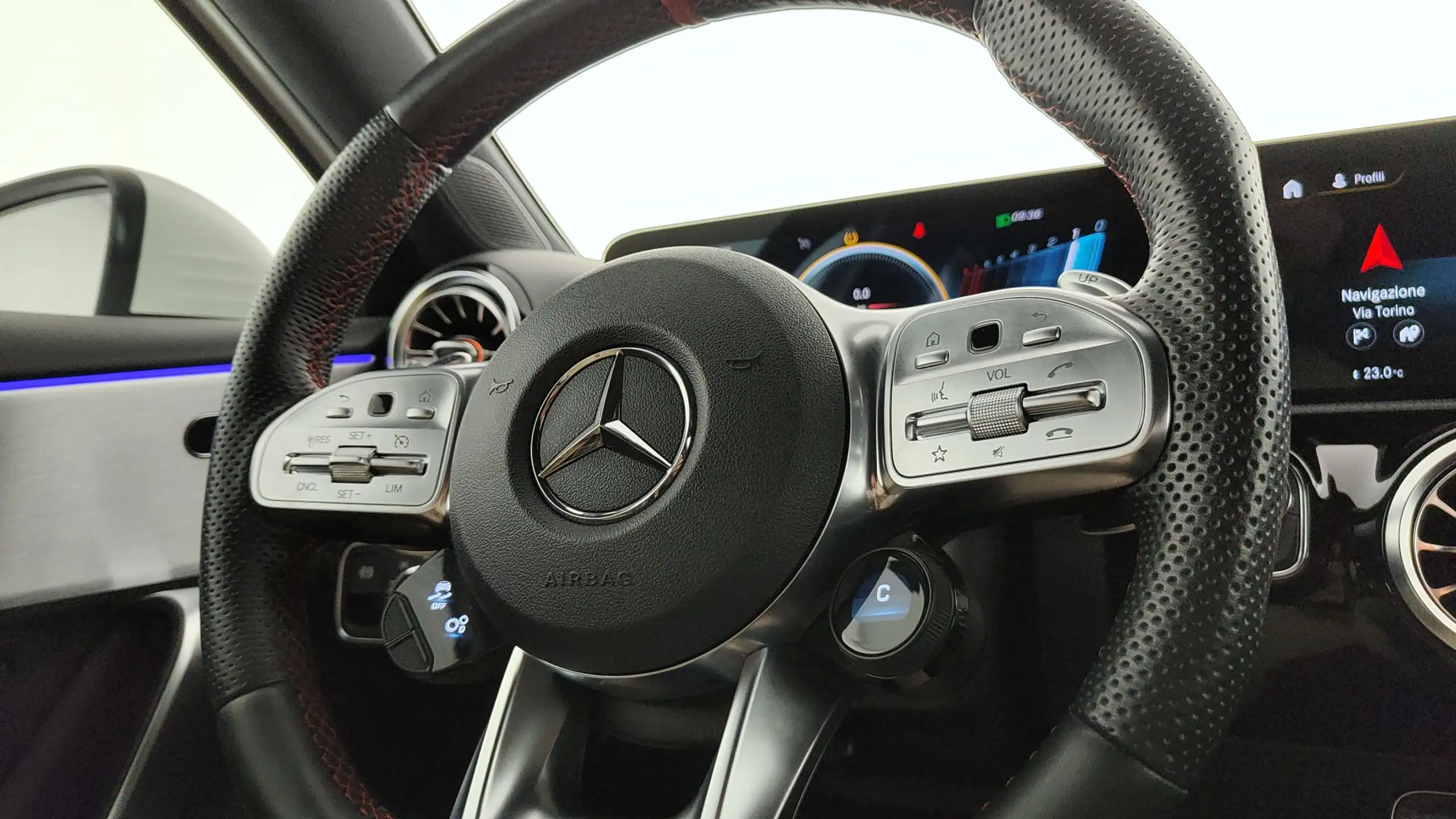 Mercedes-Benz - A 35 AMG