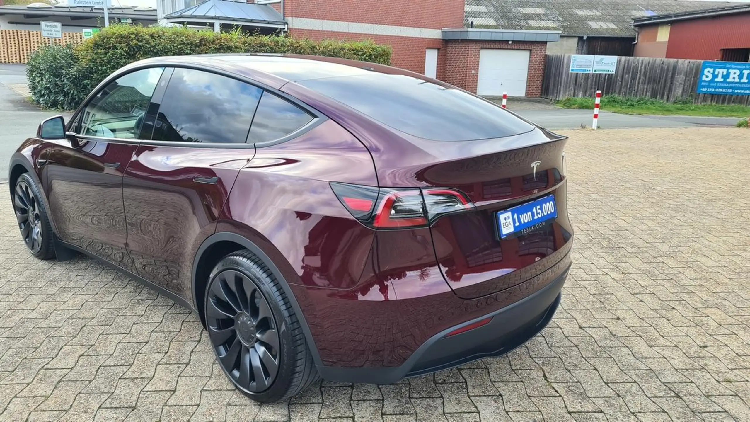 Tesla - Model Y