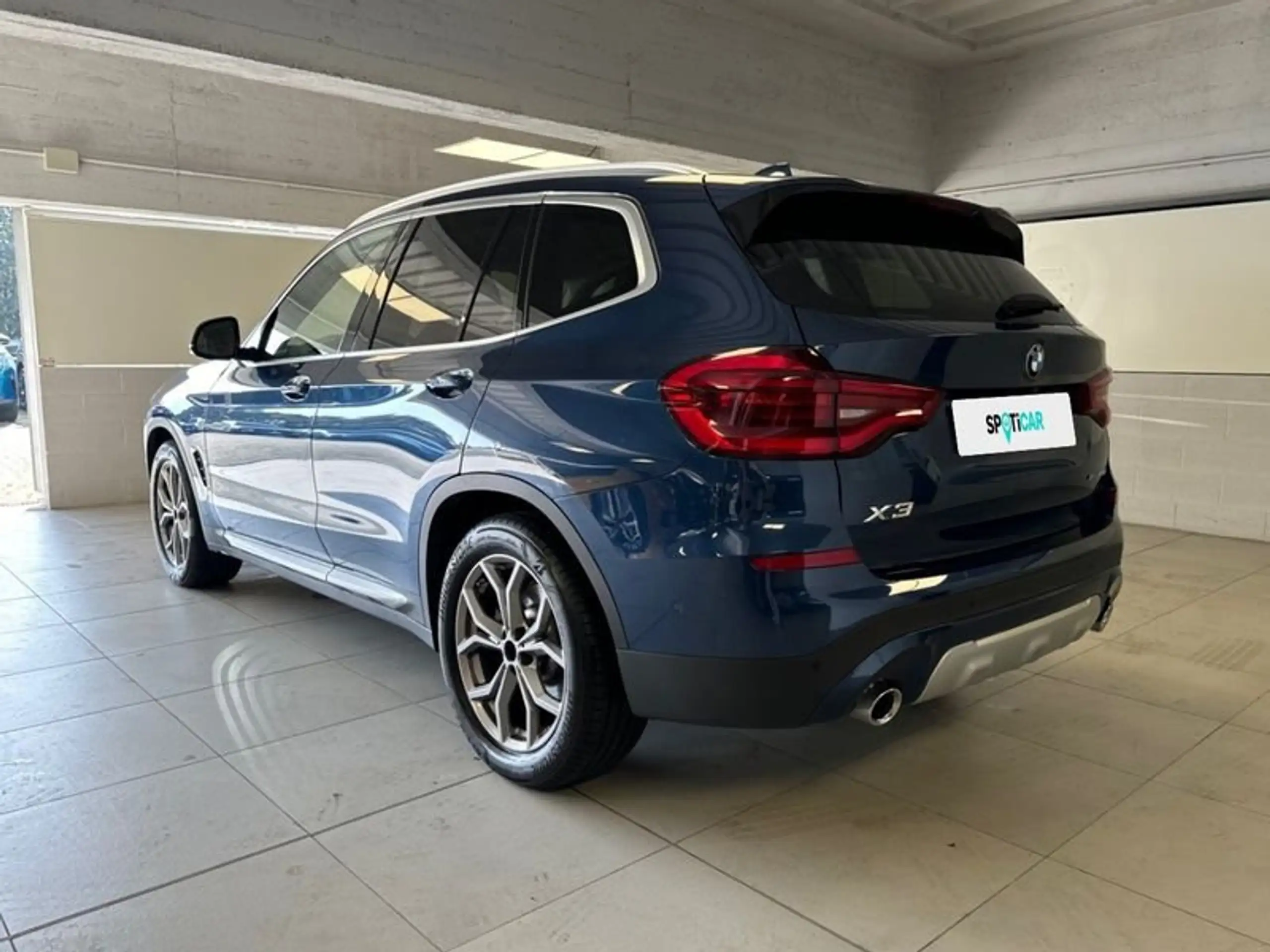 BMW - X3