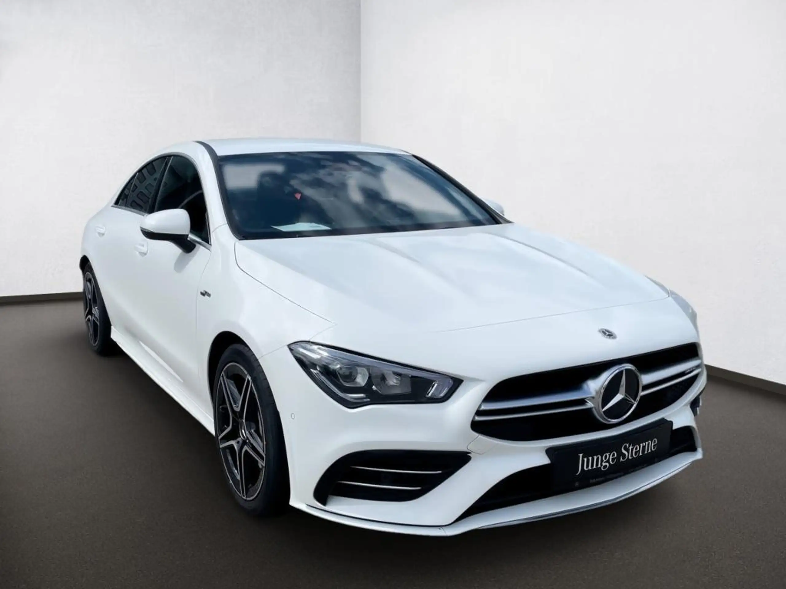 Mercedes-Benz - CLA 35 AMG