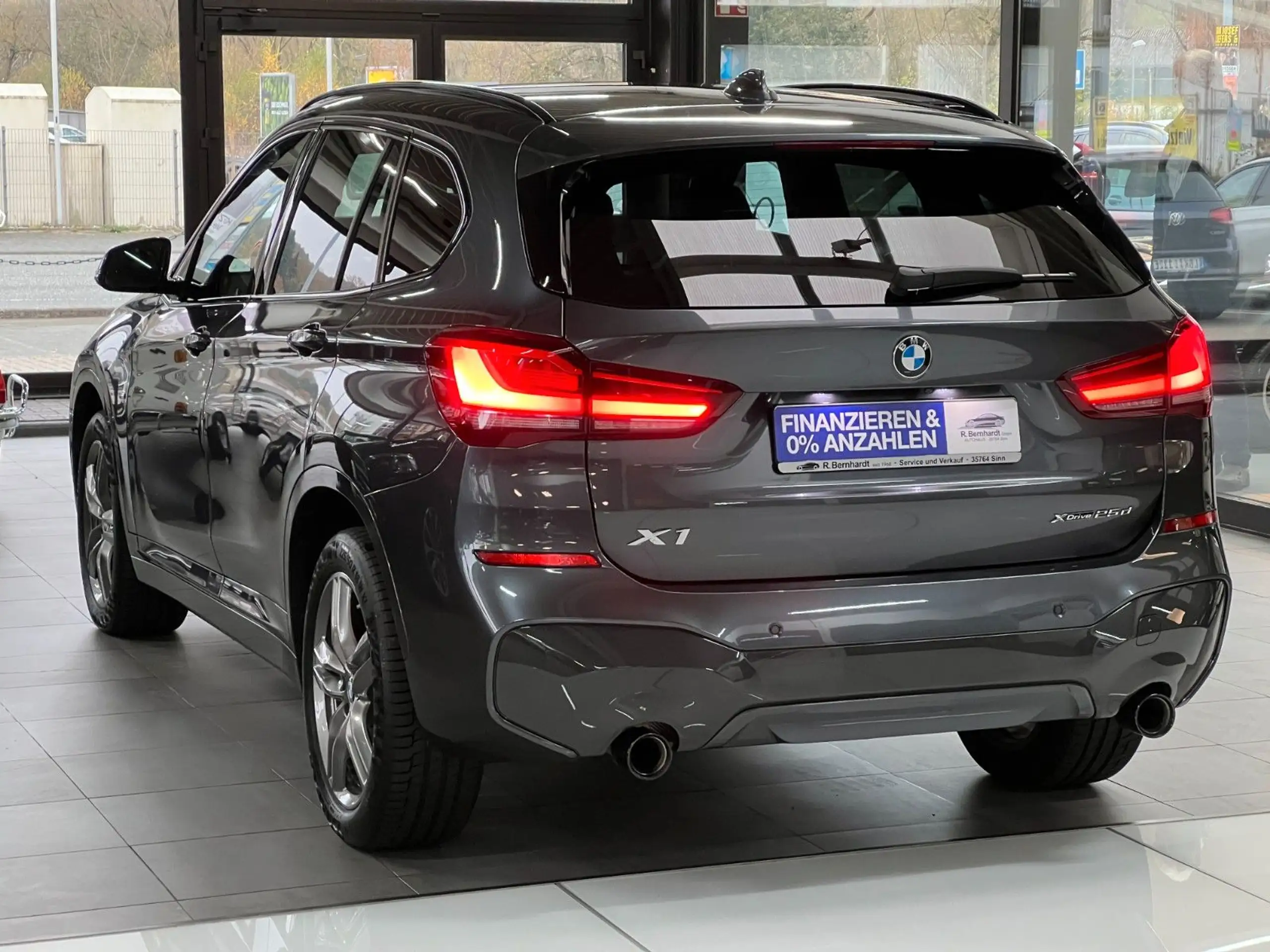 BMW - X1