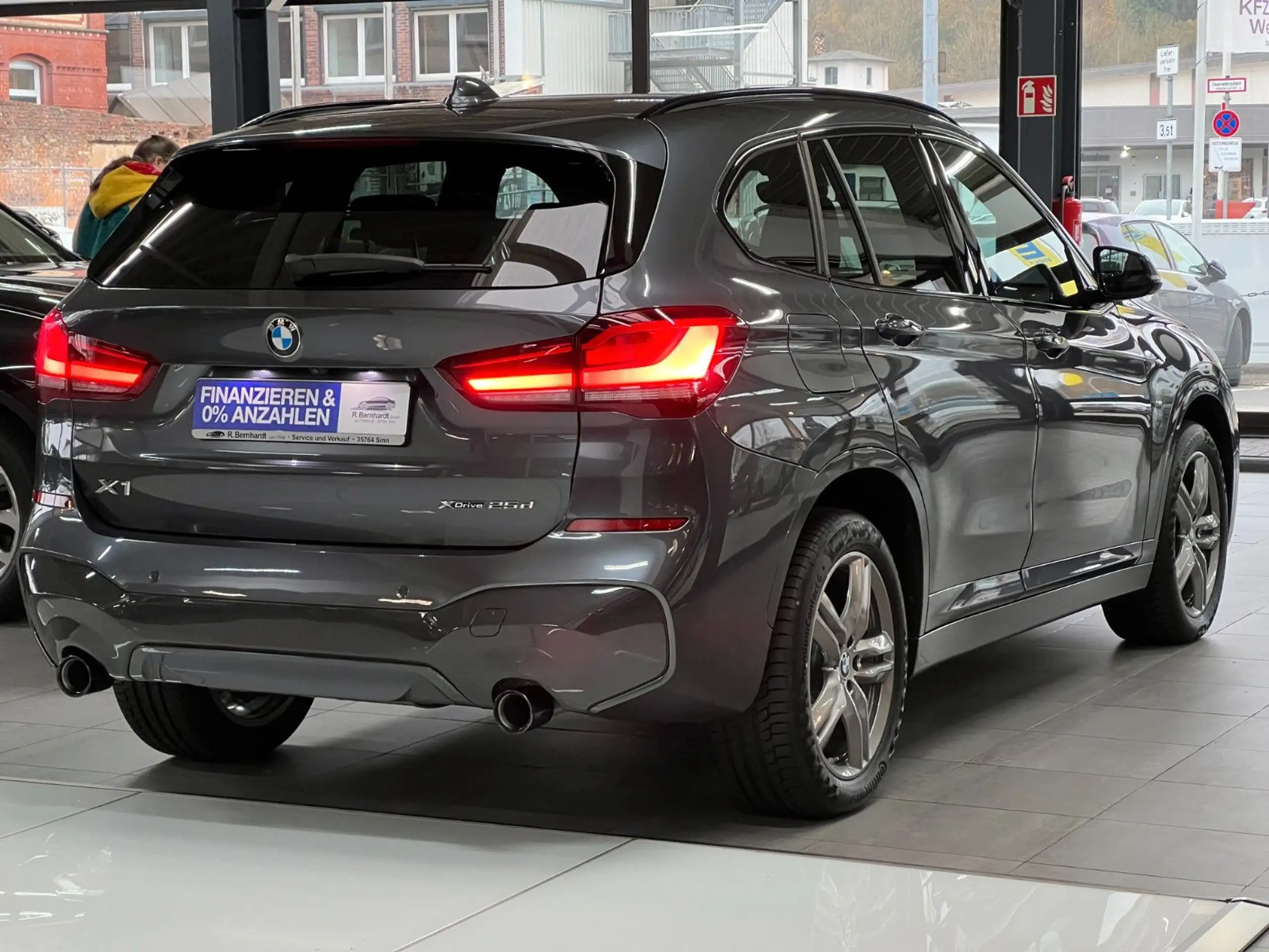 BMW - X1