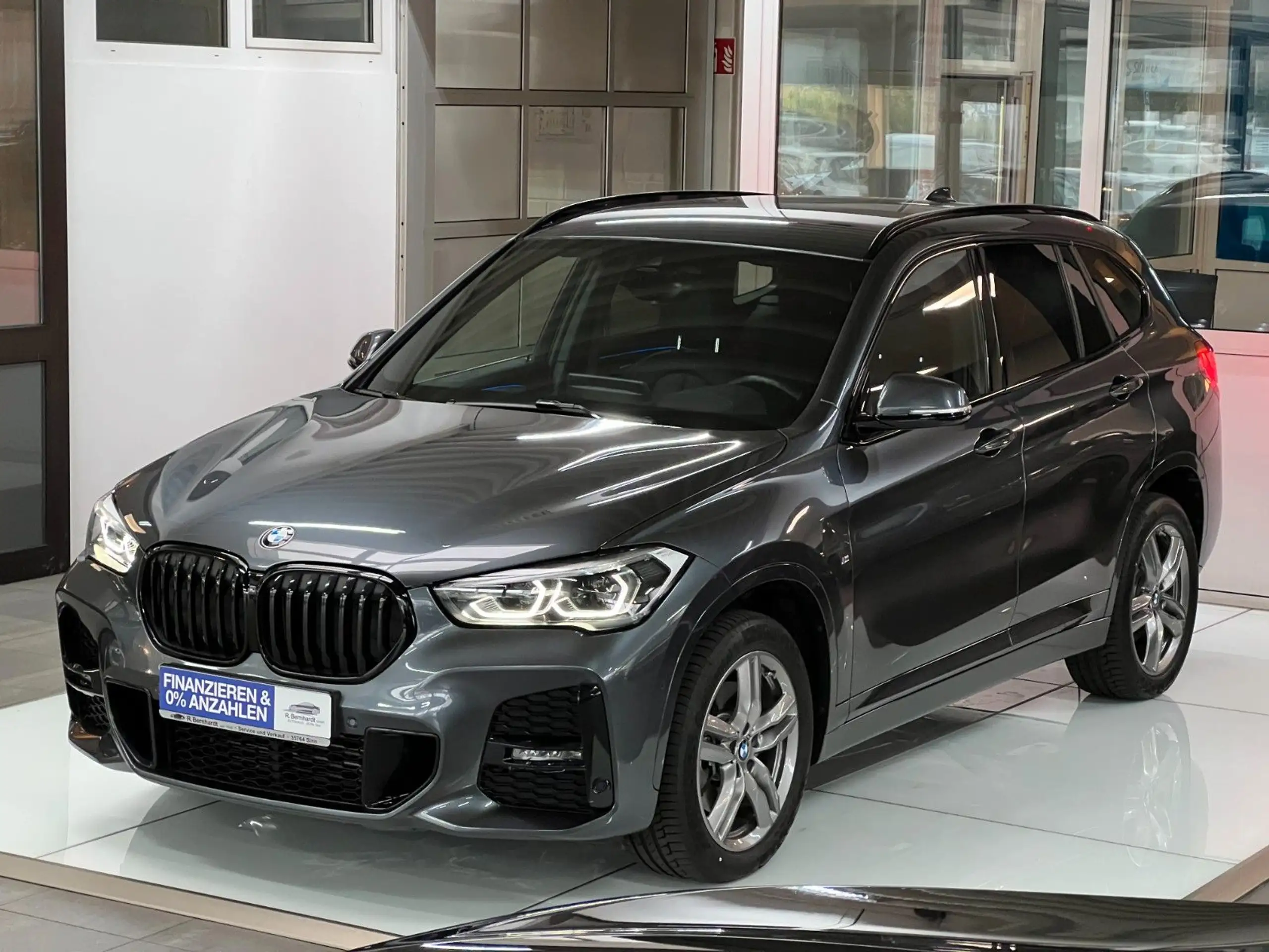 BMW - X1