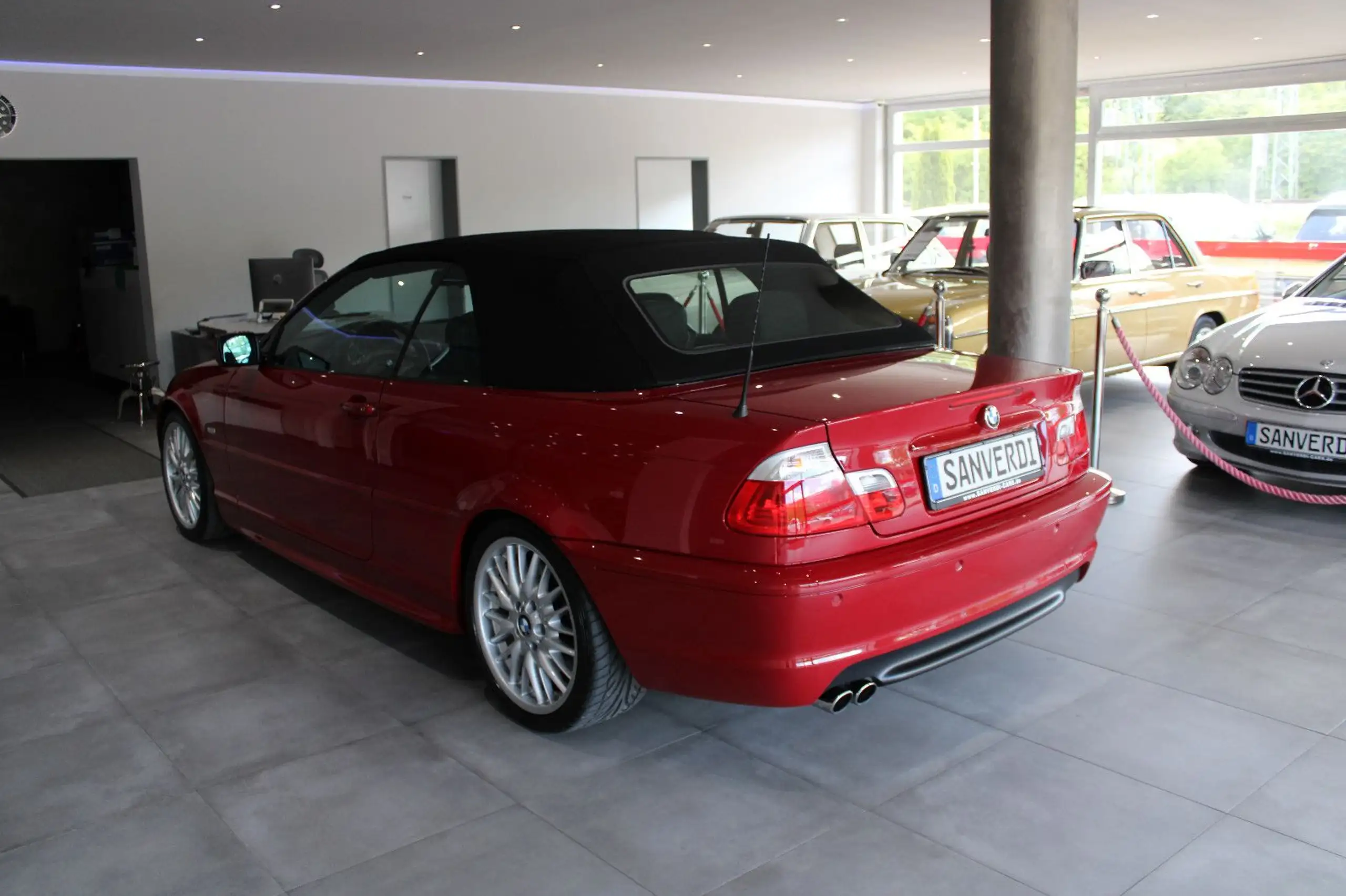 BMW - 330