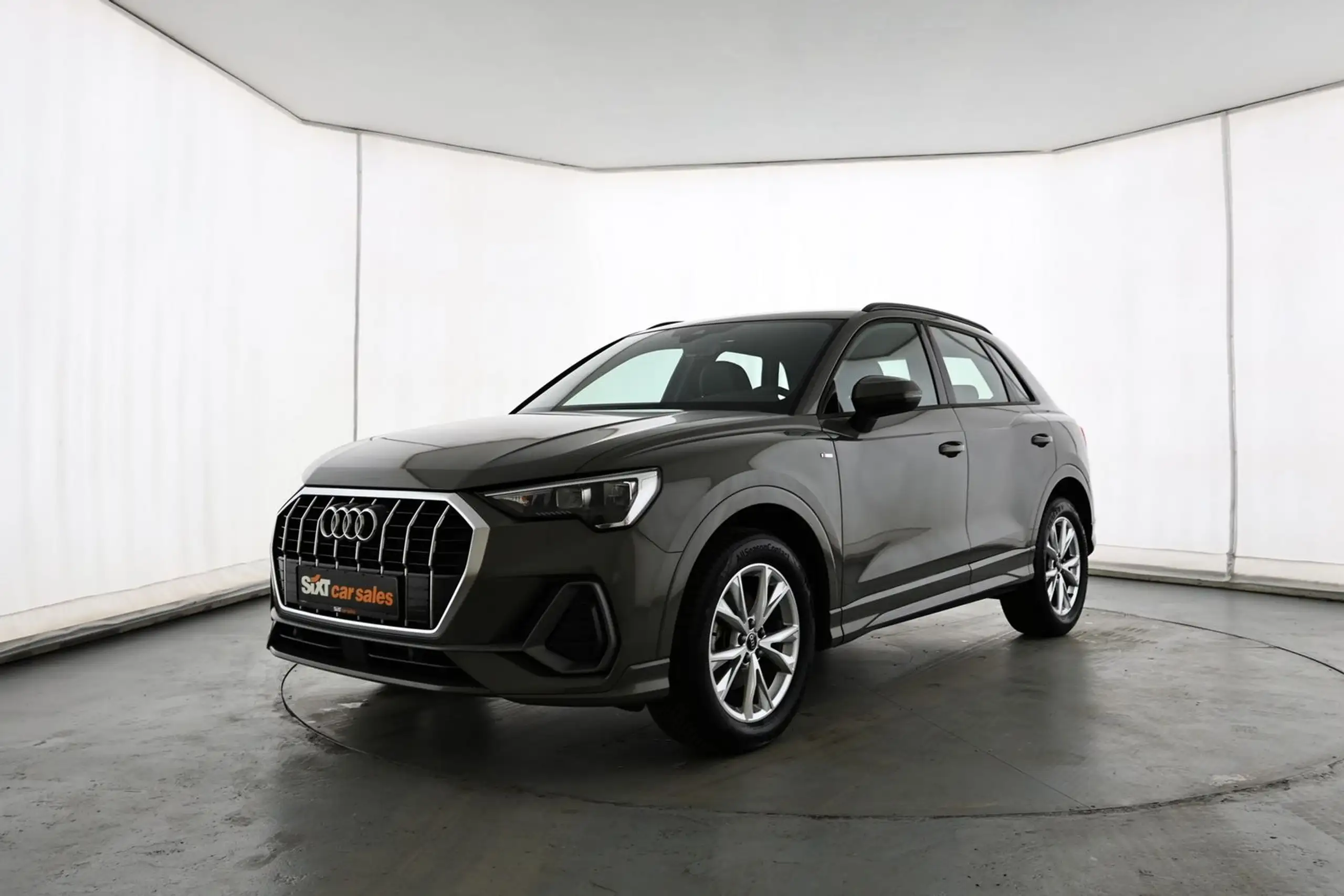 Audi - Q3