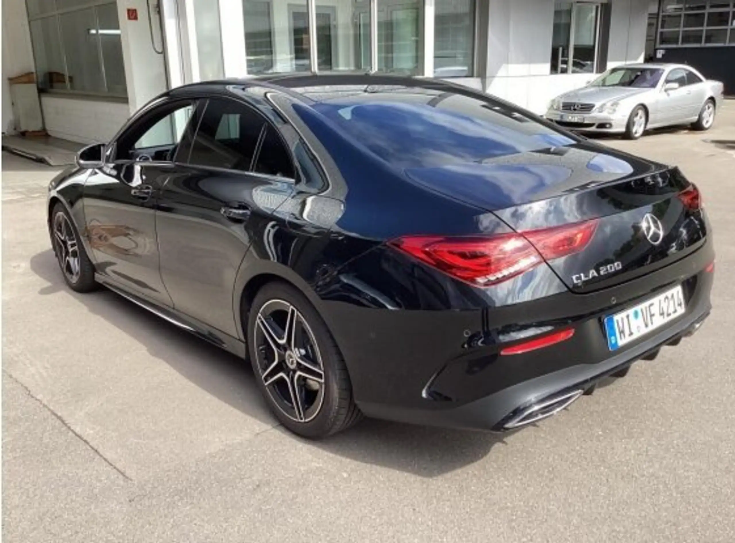 Mercedes-Benz - CLA 200