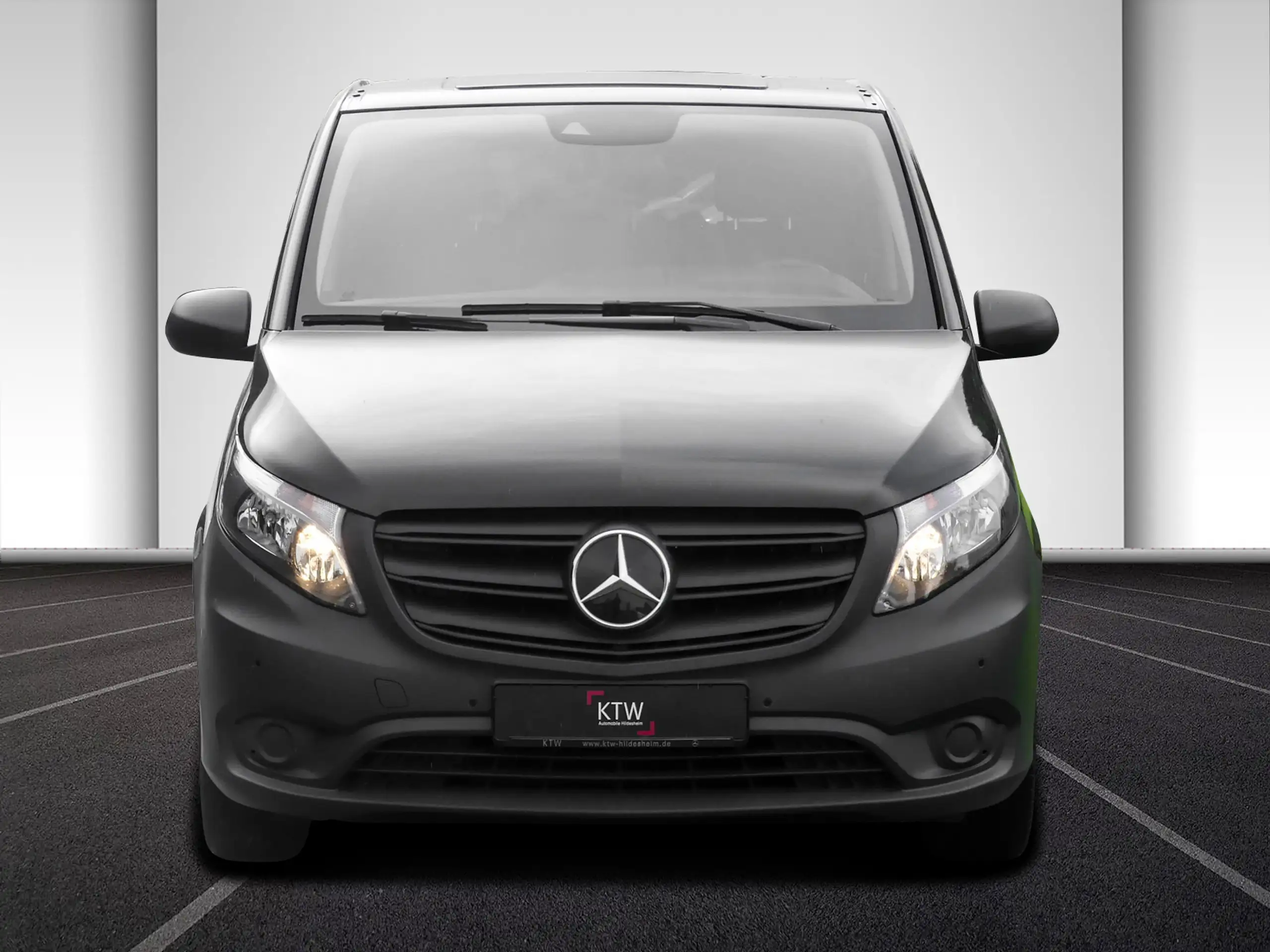 Mercedes-Benz - Vito