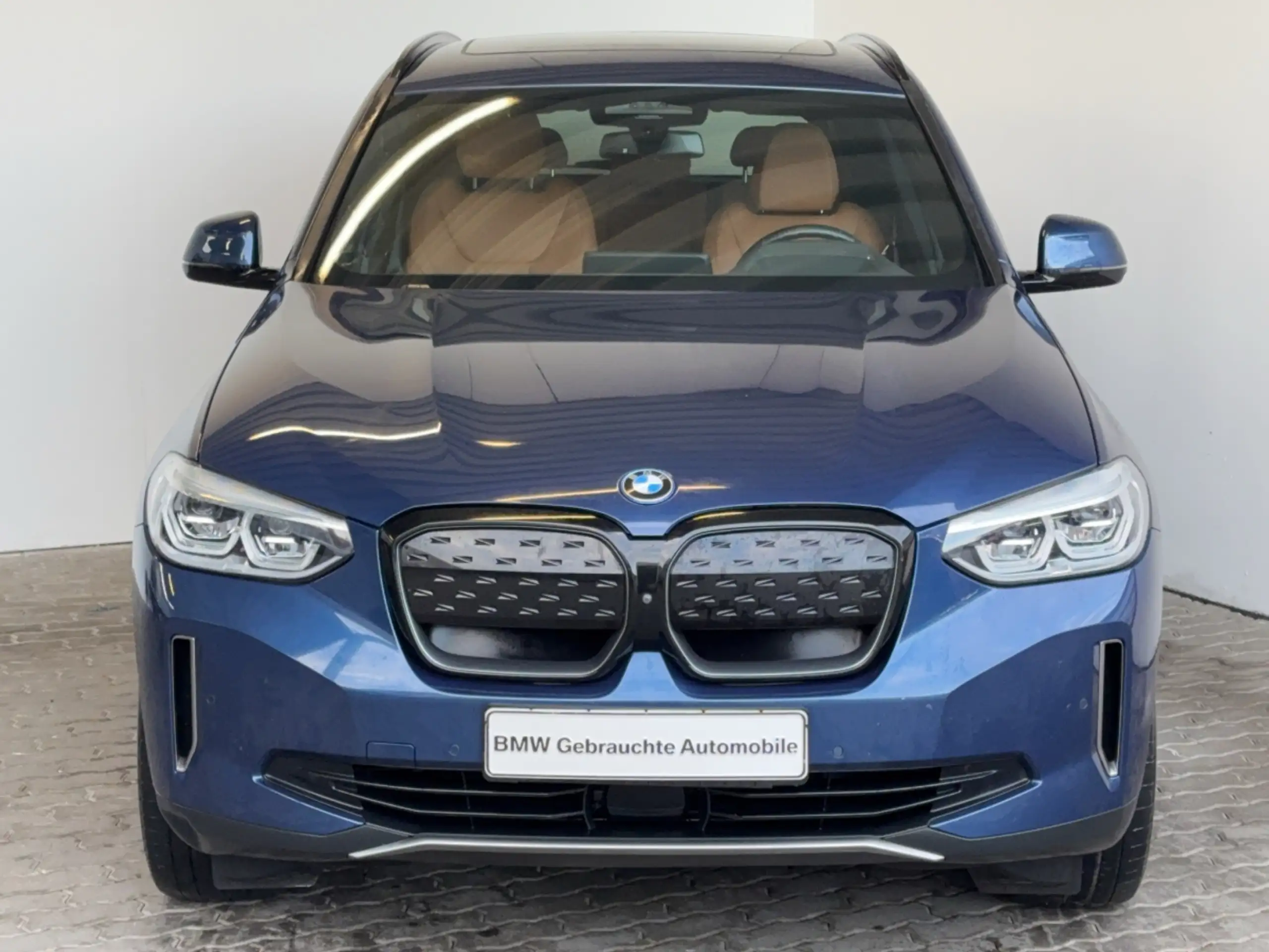 BMW - iX3