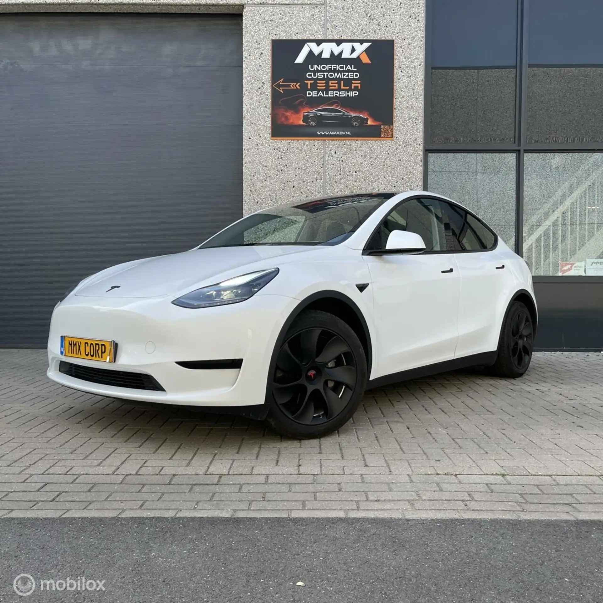 Tesla - Model Y