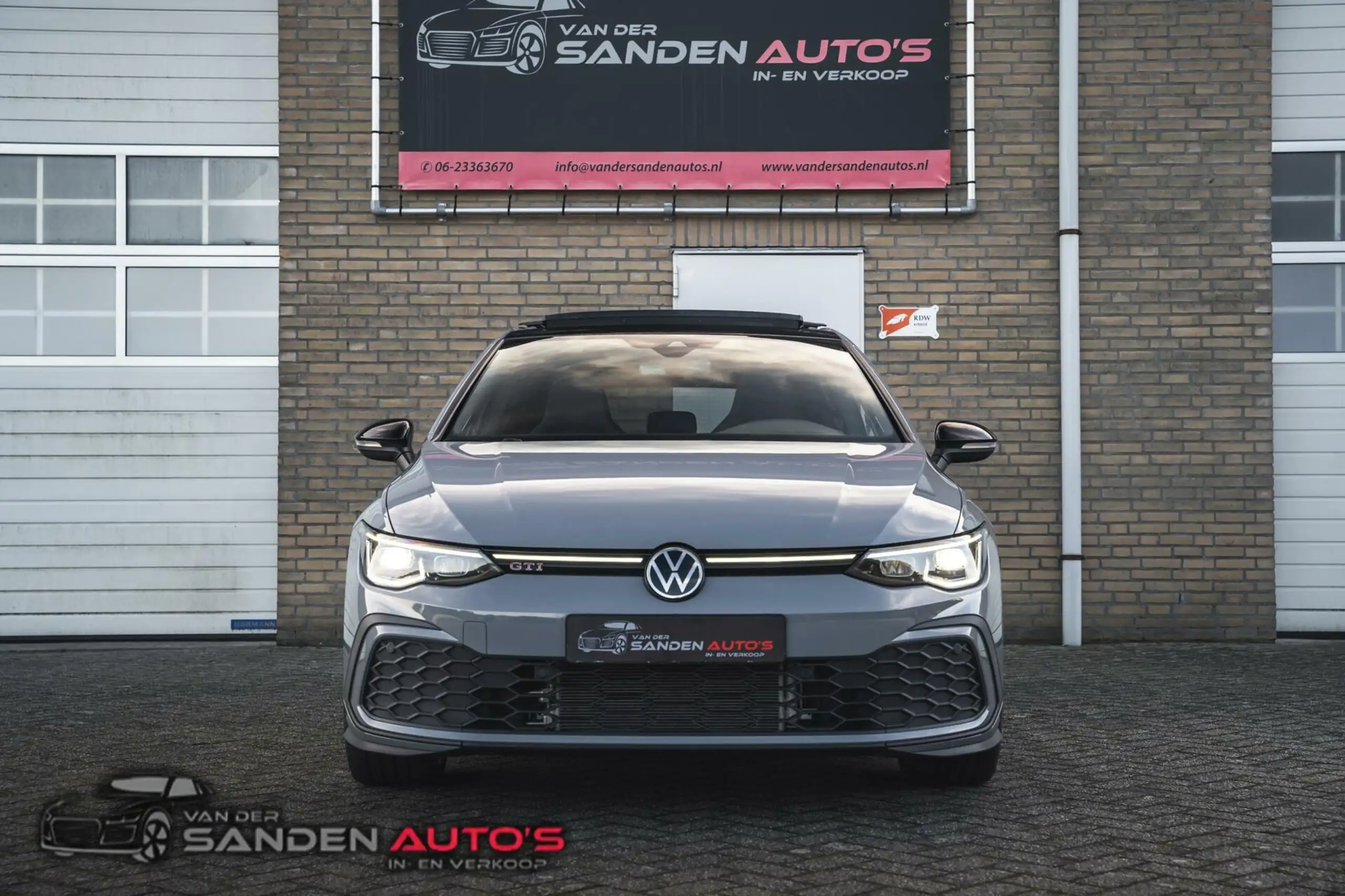 Volkswagen - Golf GTI