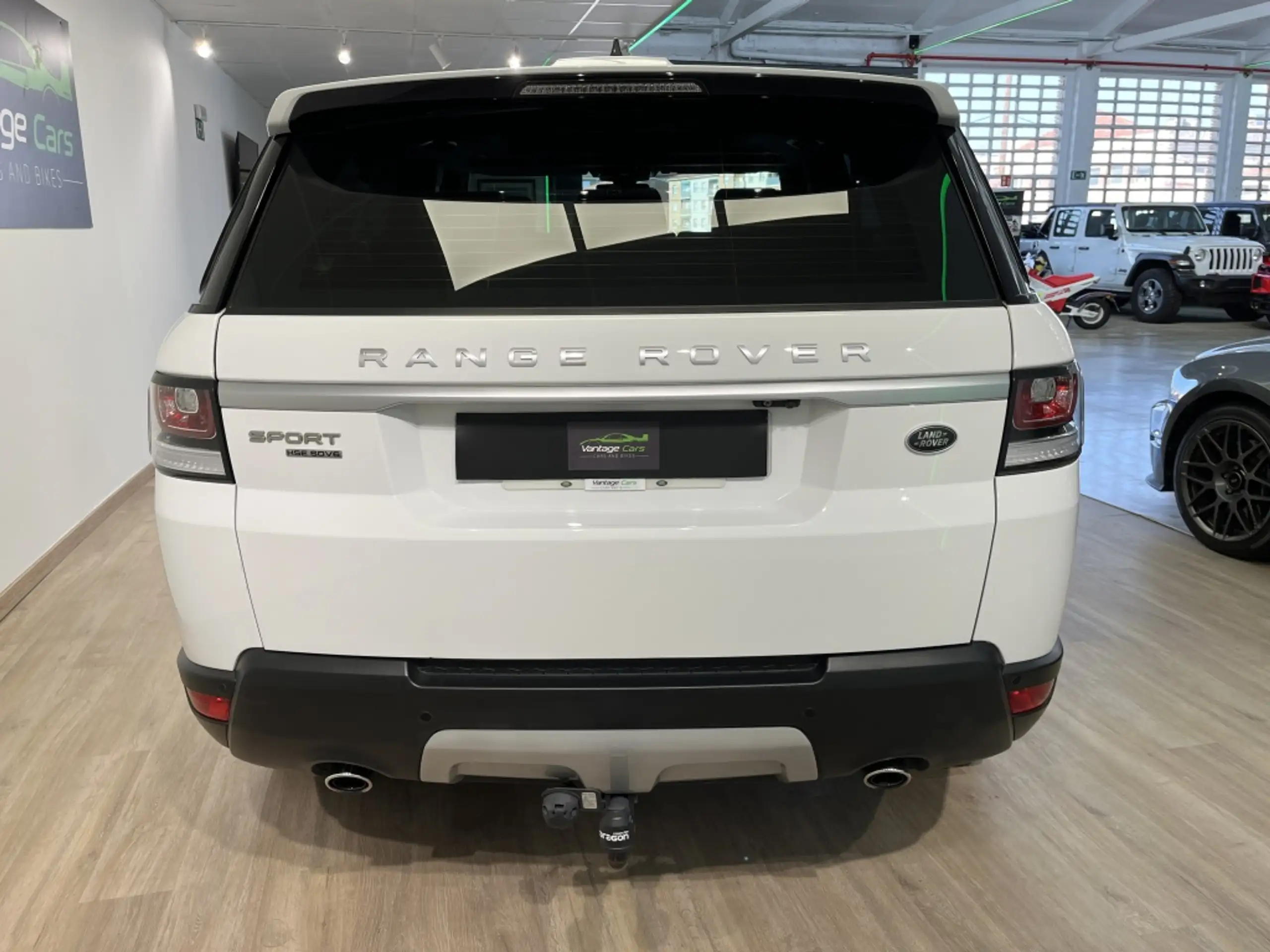 Land Rover - Range Rover Sport