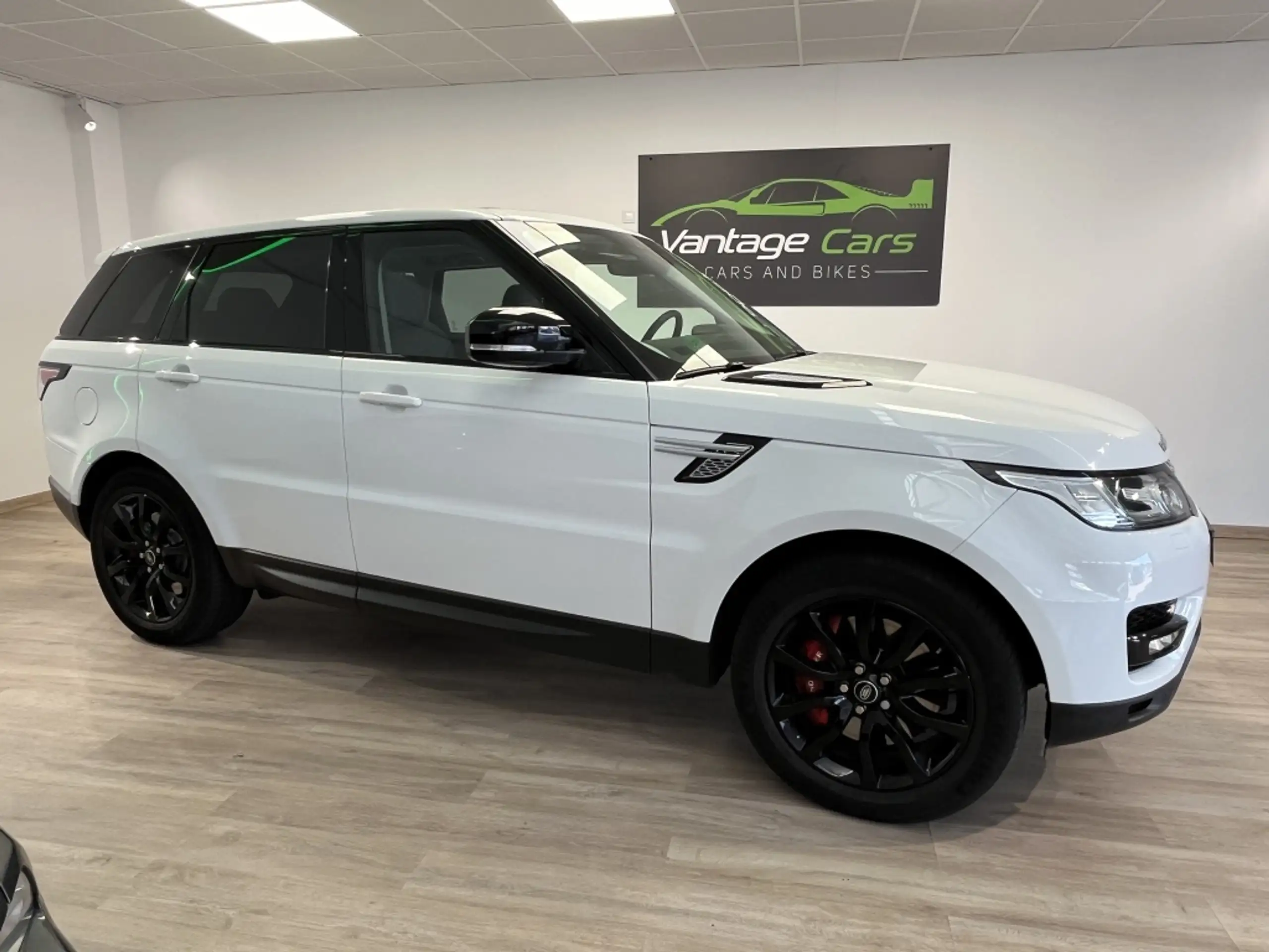 Land Rover - Range Rover Sport