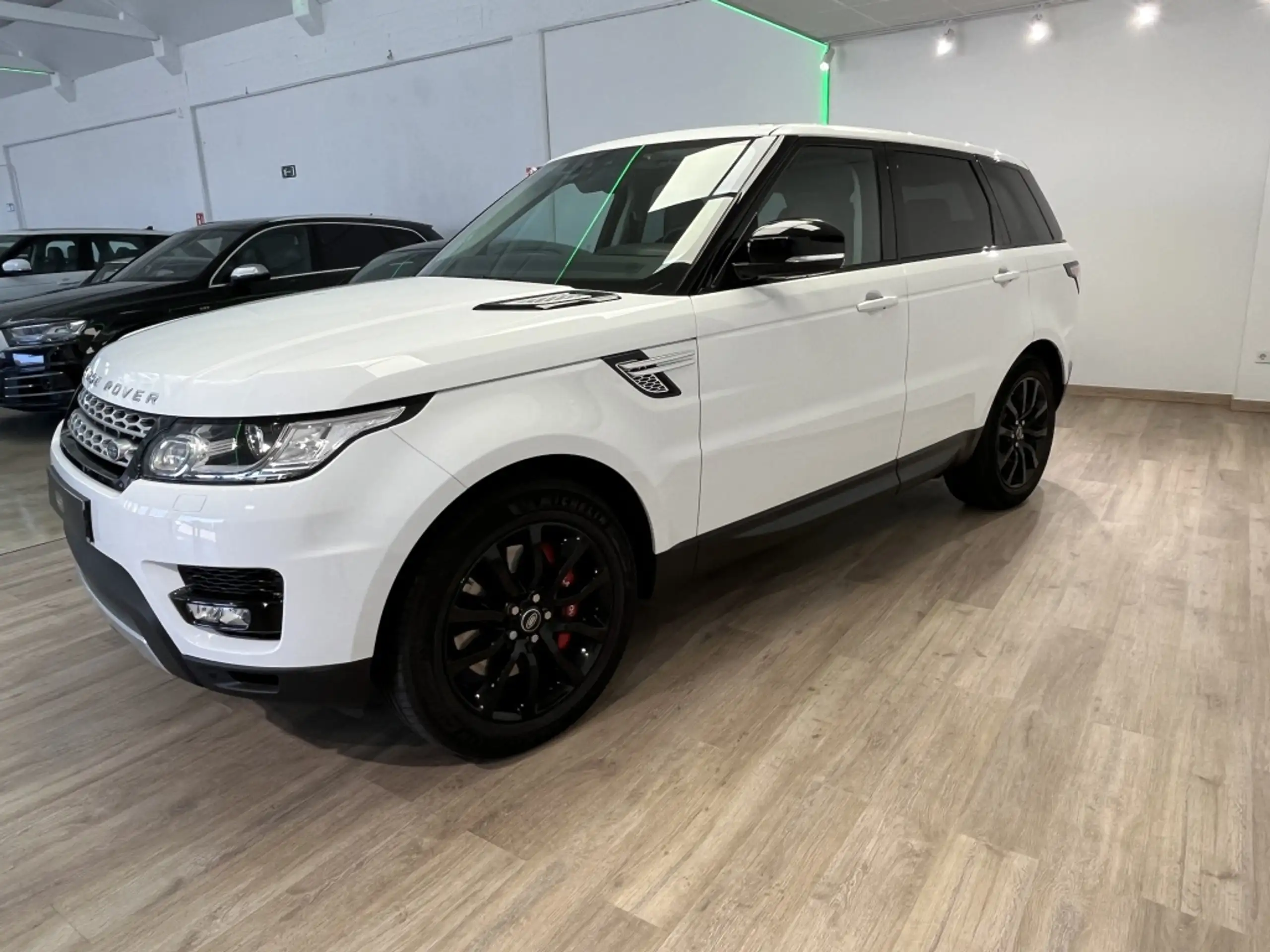 Land Rover - Range Rover Sport