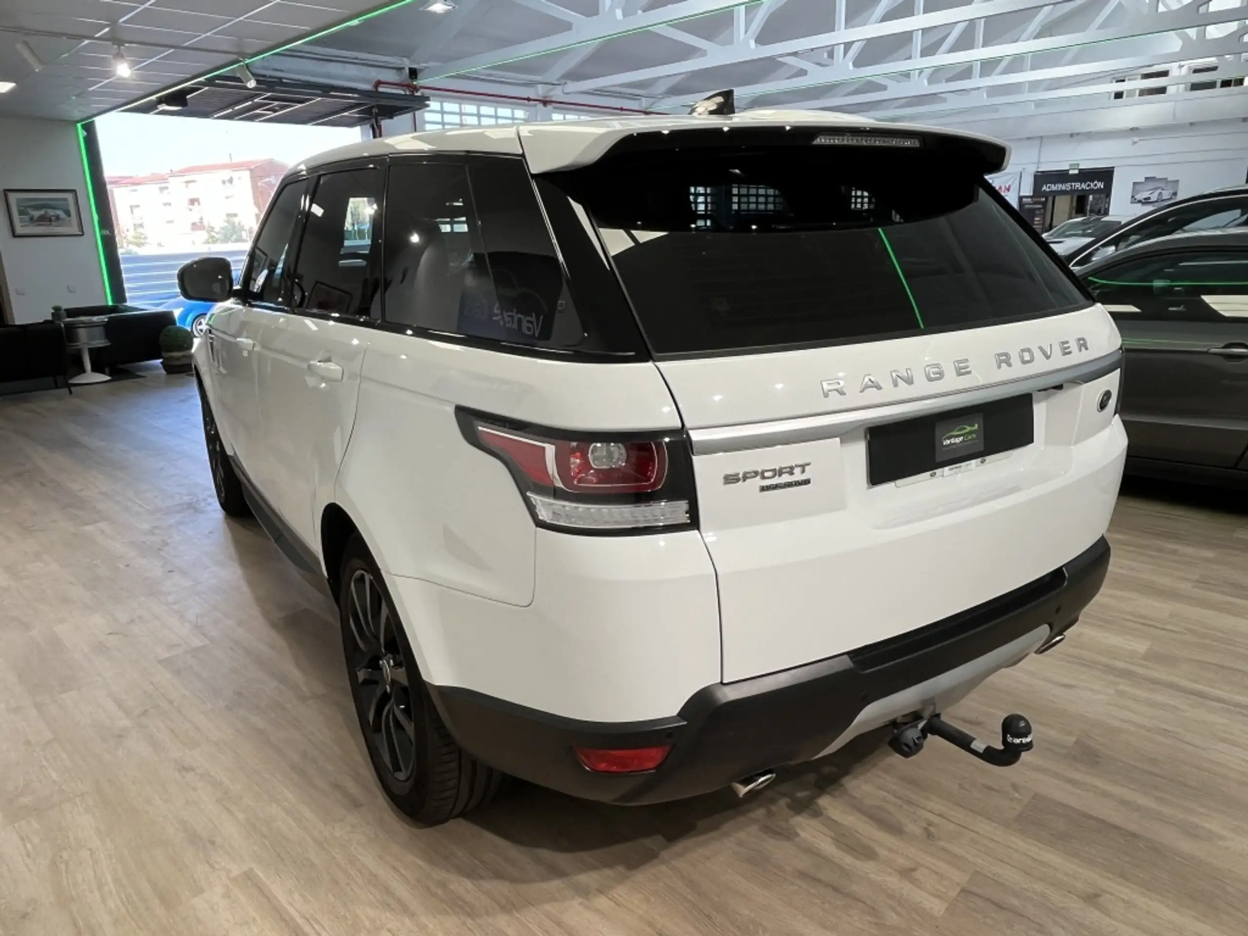 Land Rover - Range Rover Sport