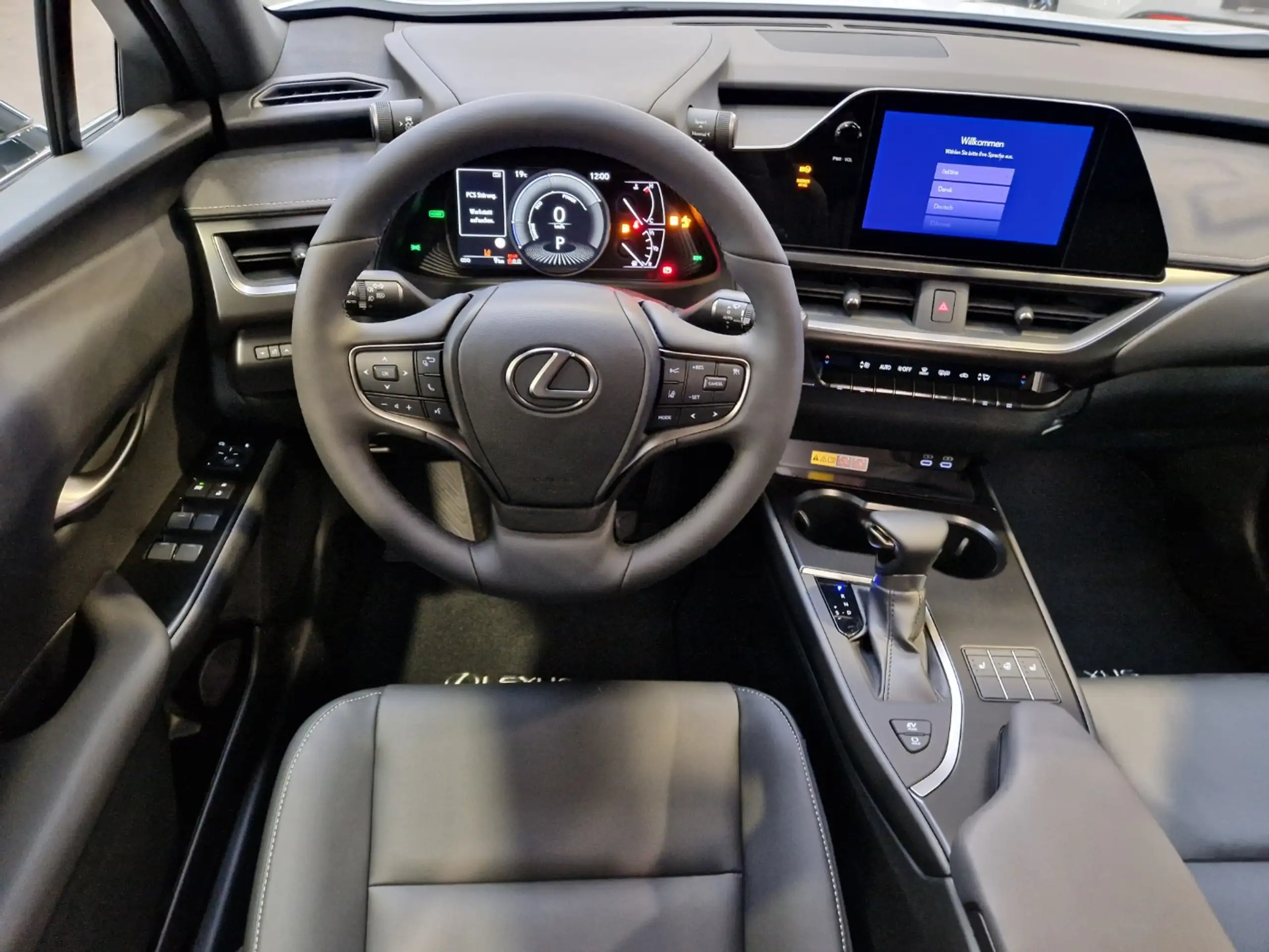 Lexus - UX 300e