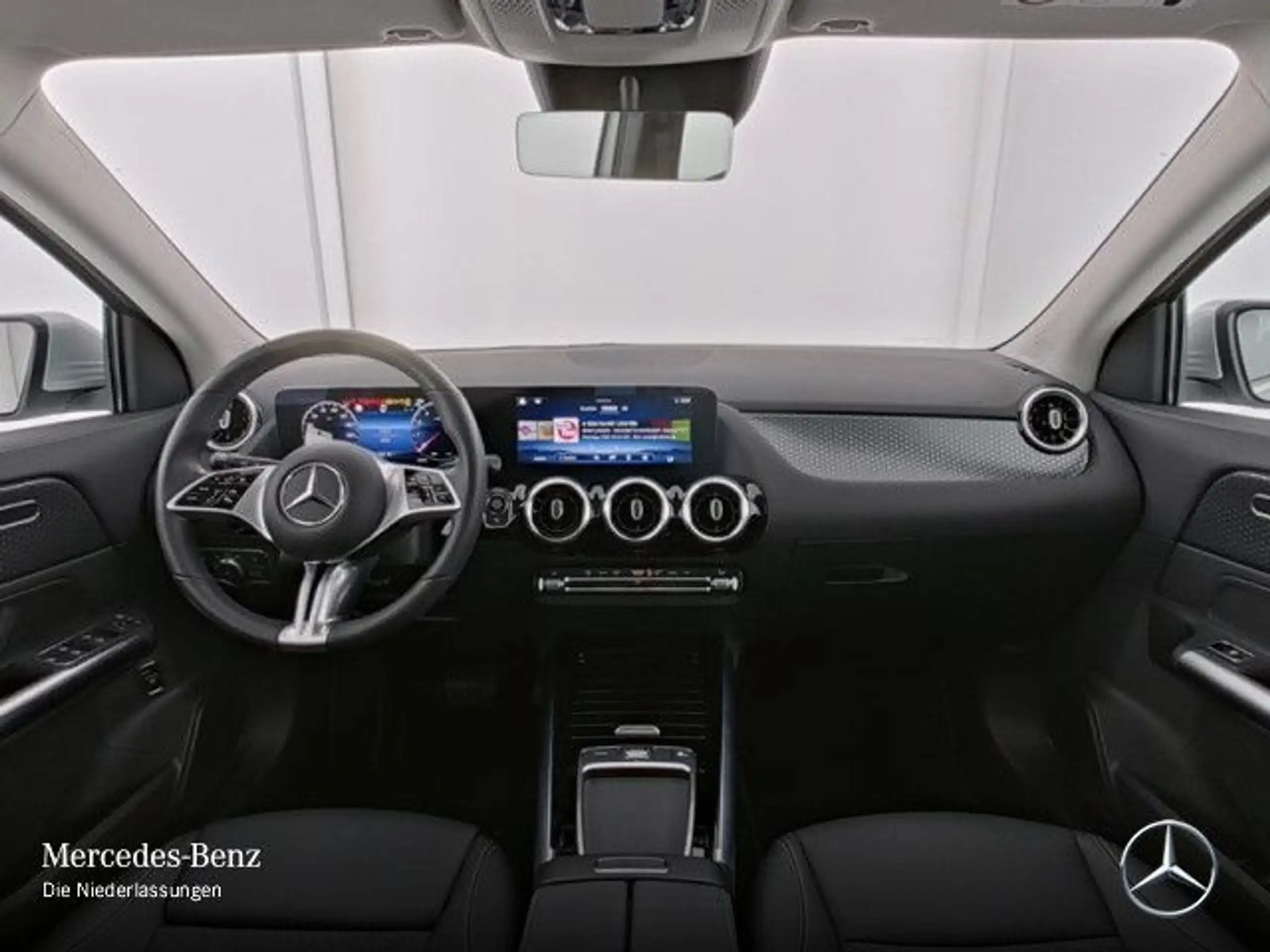 Mercedes-Benz - GLA 200