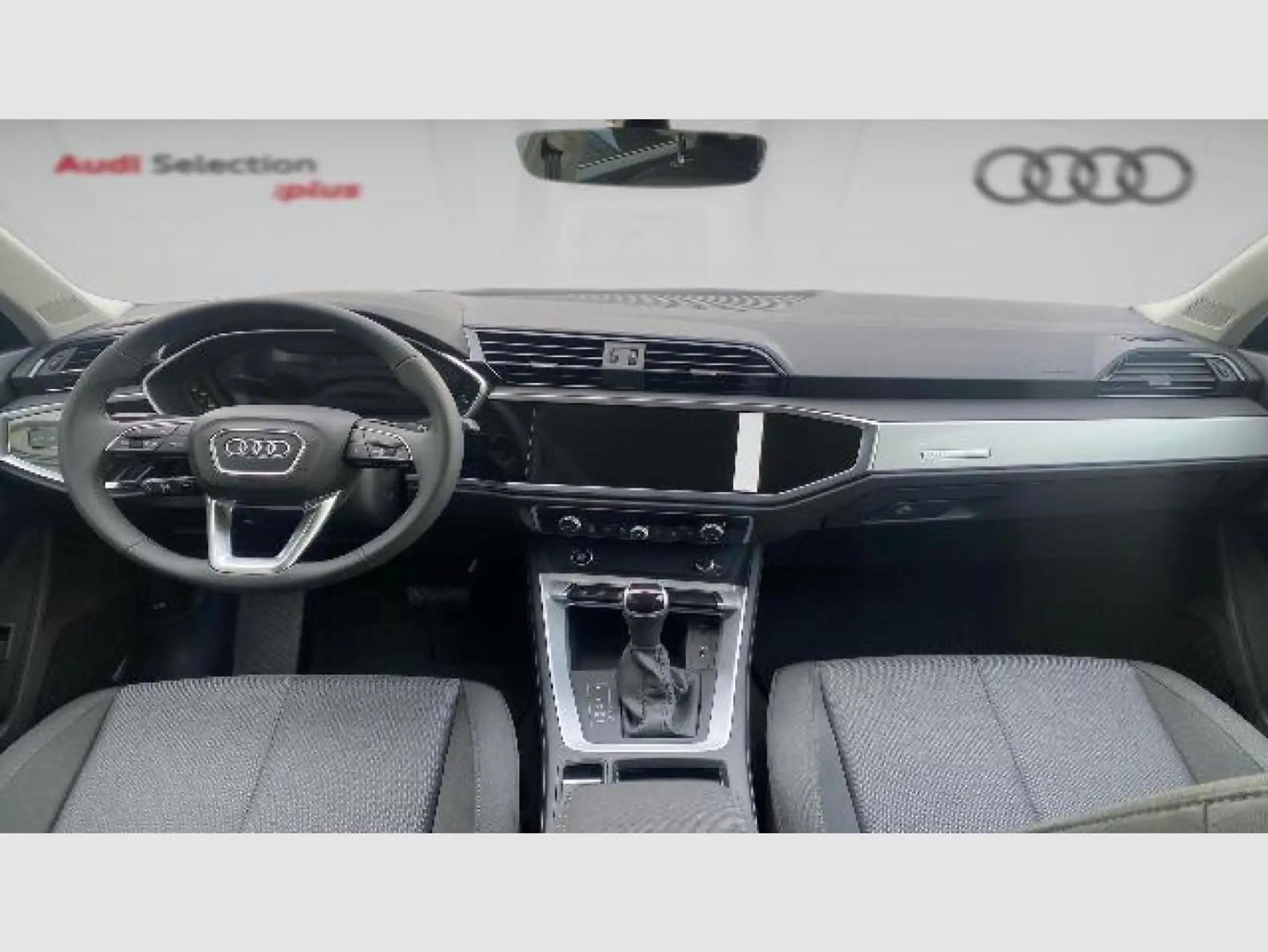 Audi - Q3