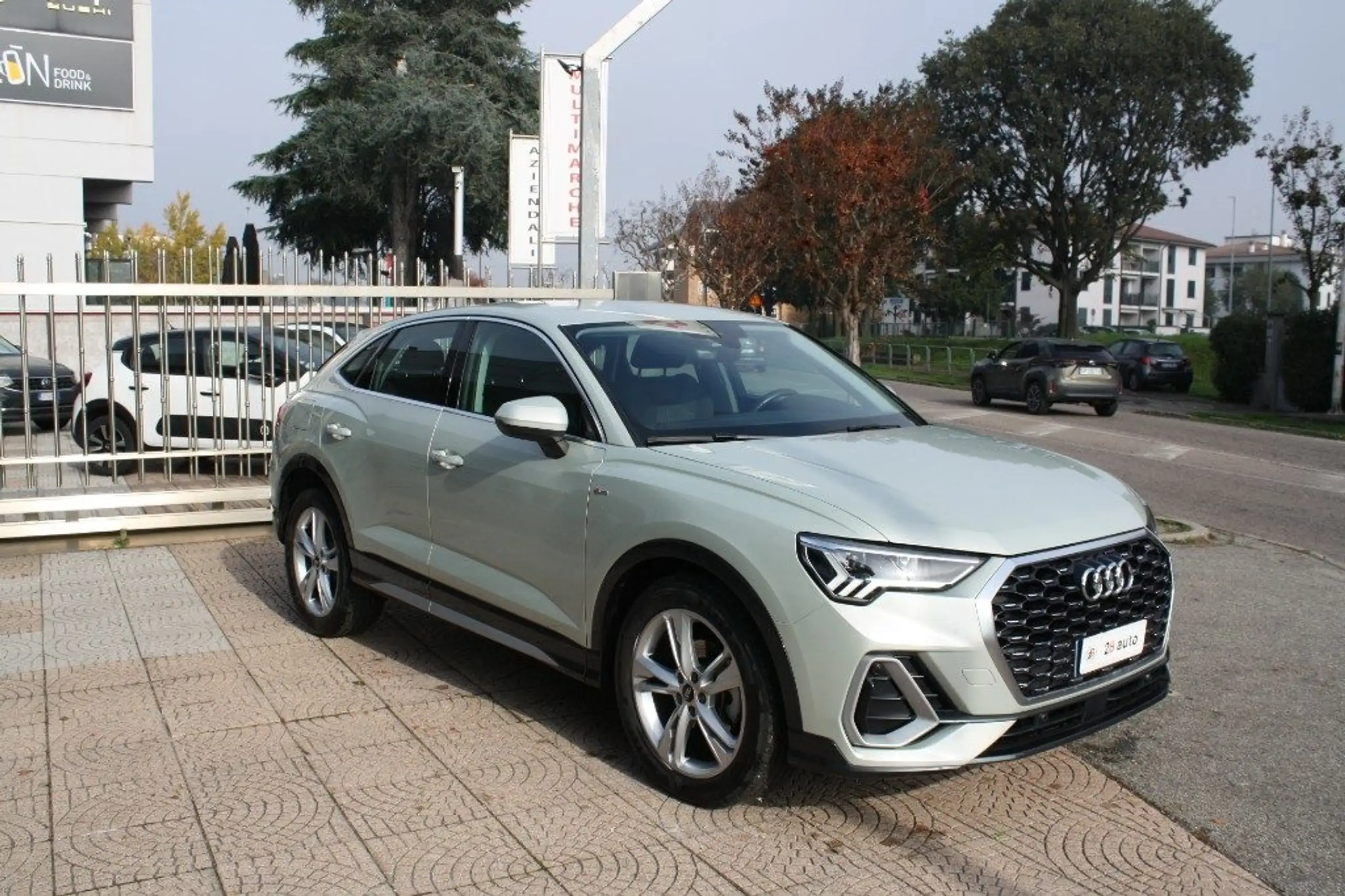 Audi - Q3