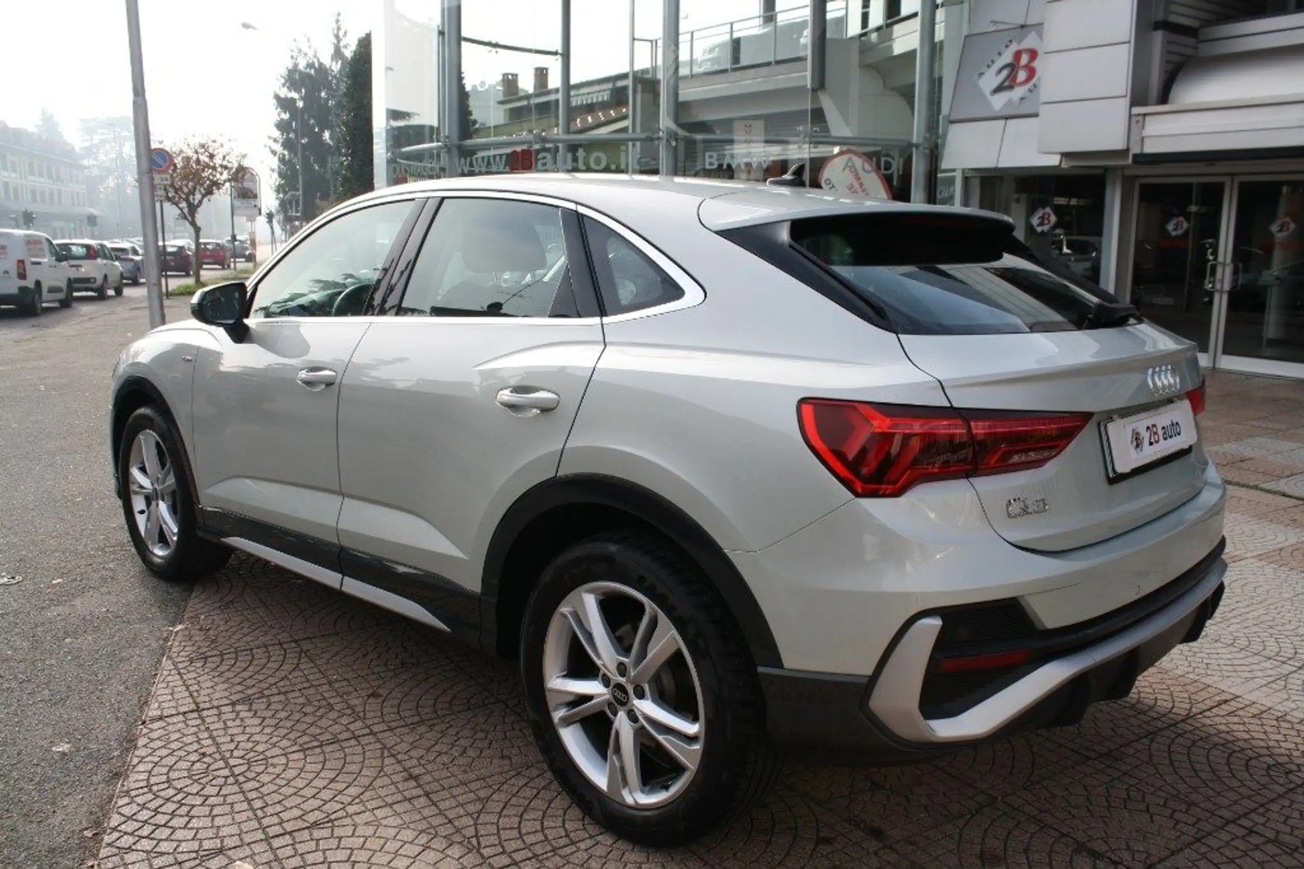 Audi - Q3