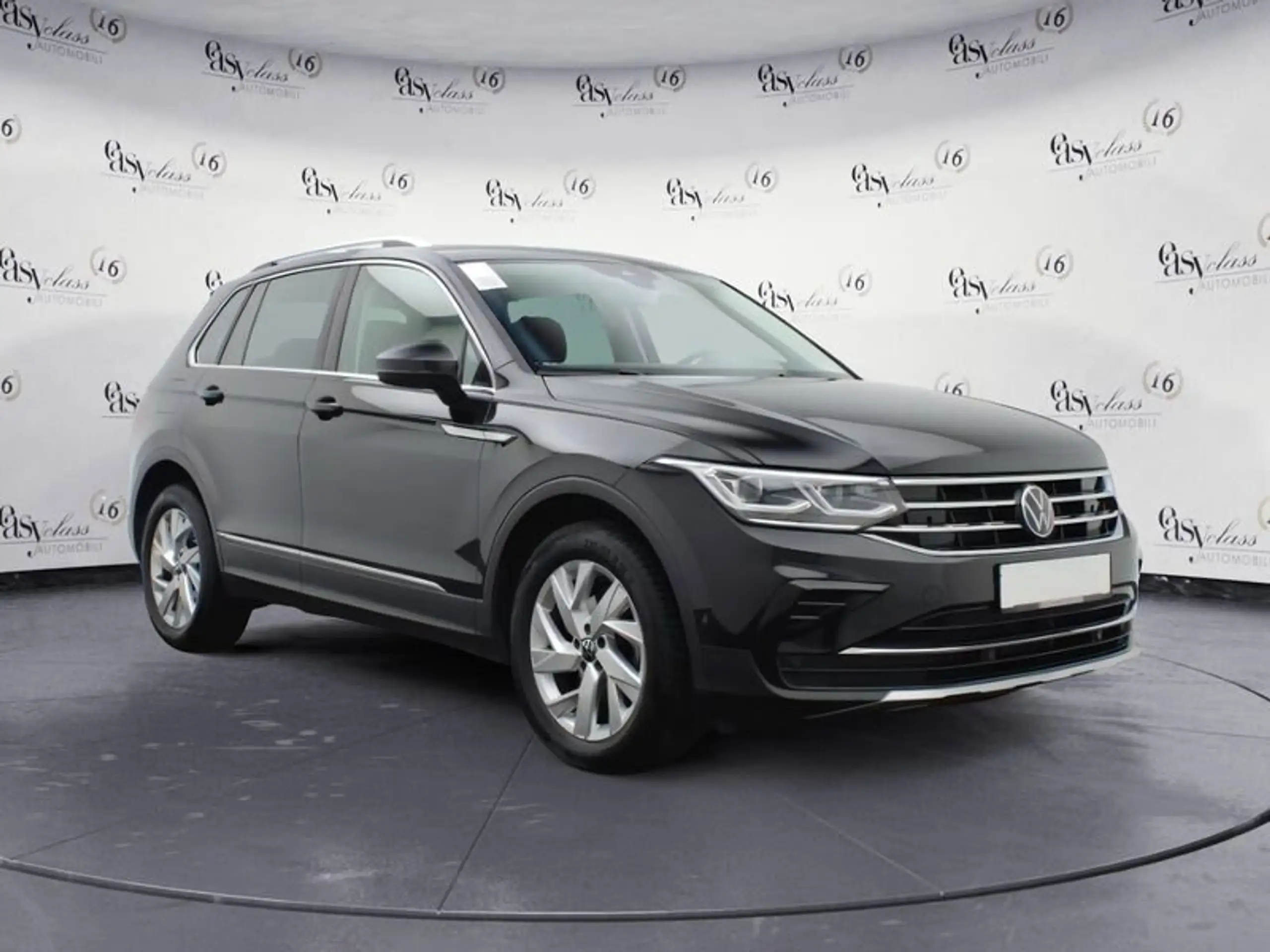 Volkswagen - Tiguan