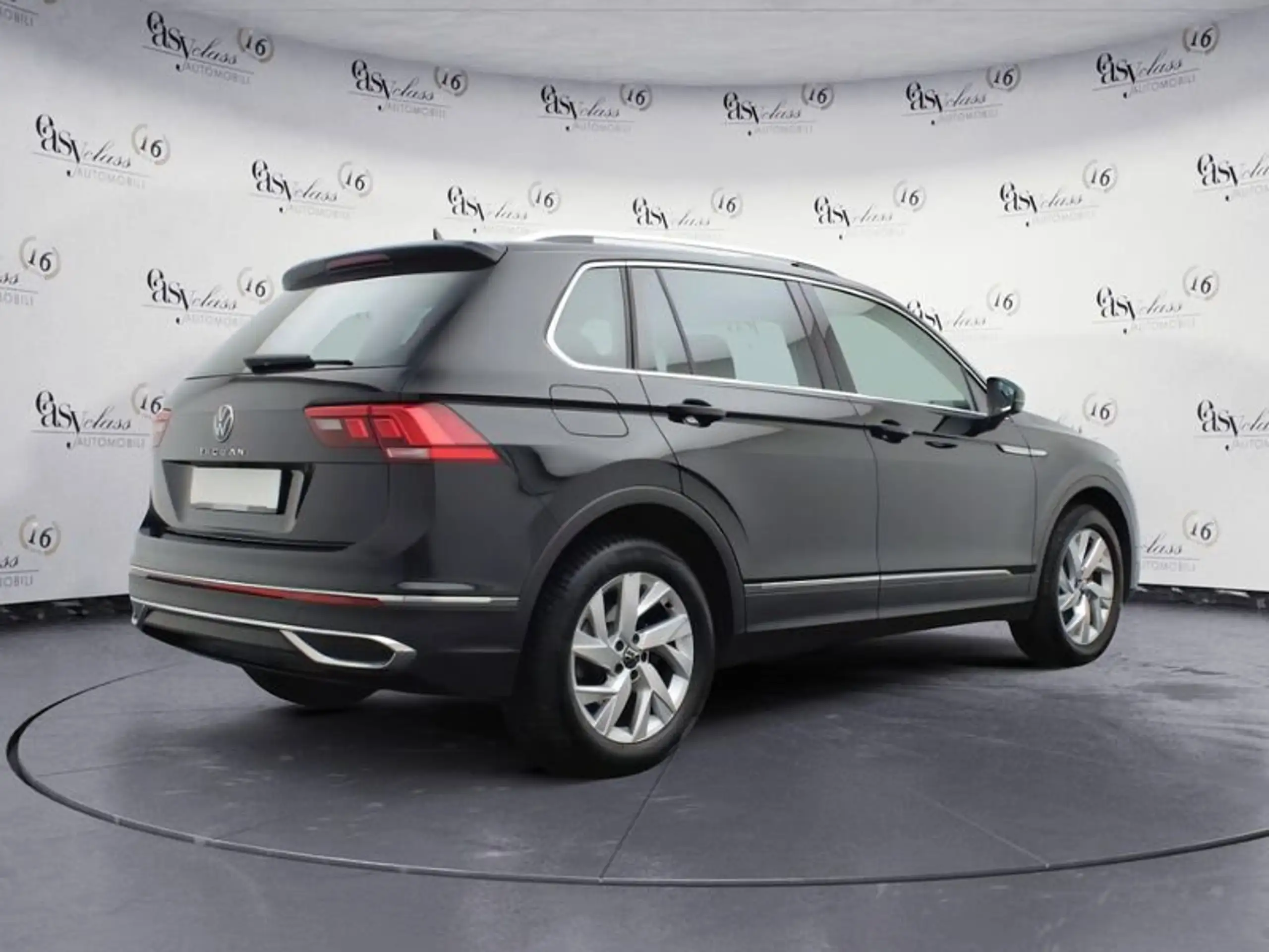 Volkswagen - Tiguan