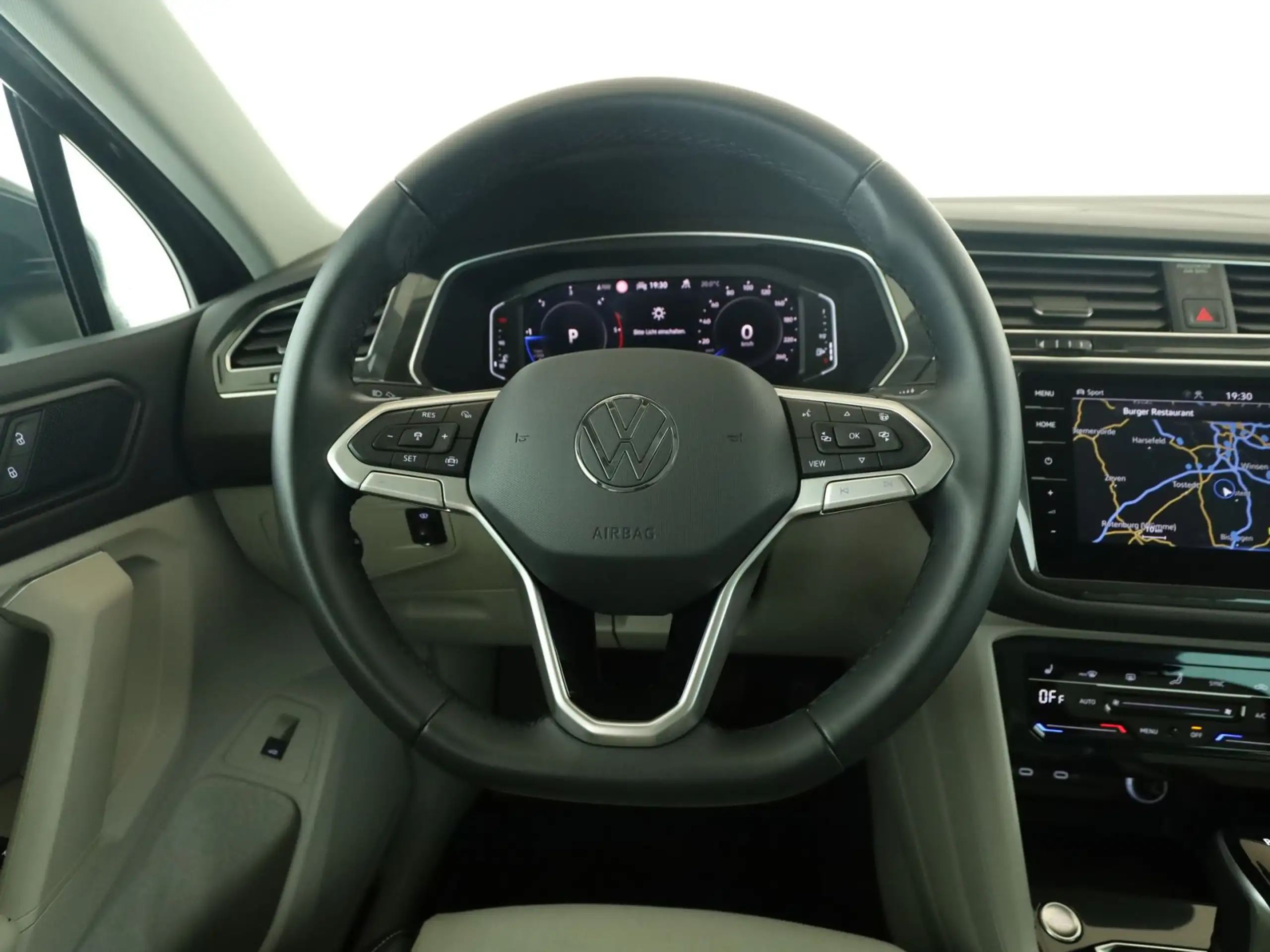 Volkswagen - Tiguan