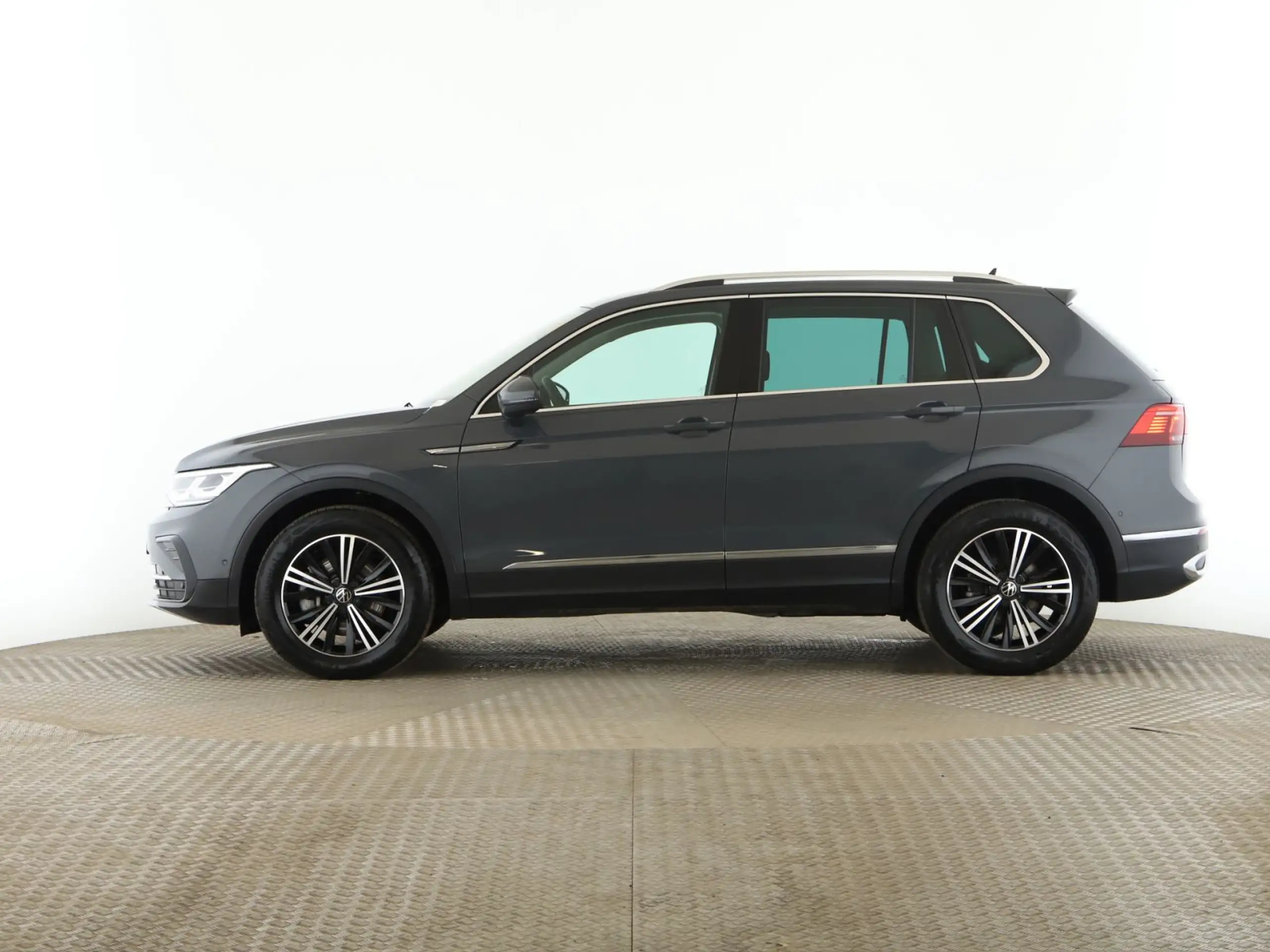 Volkswagen - Tiguan