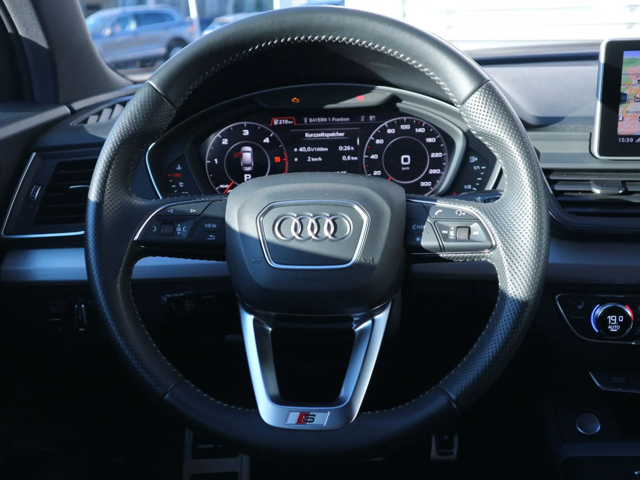 Audi - Q5