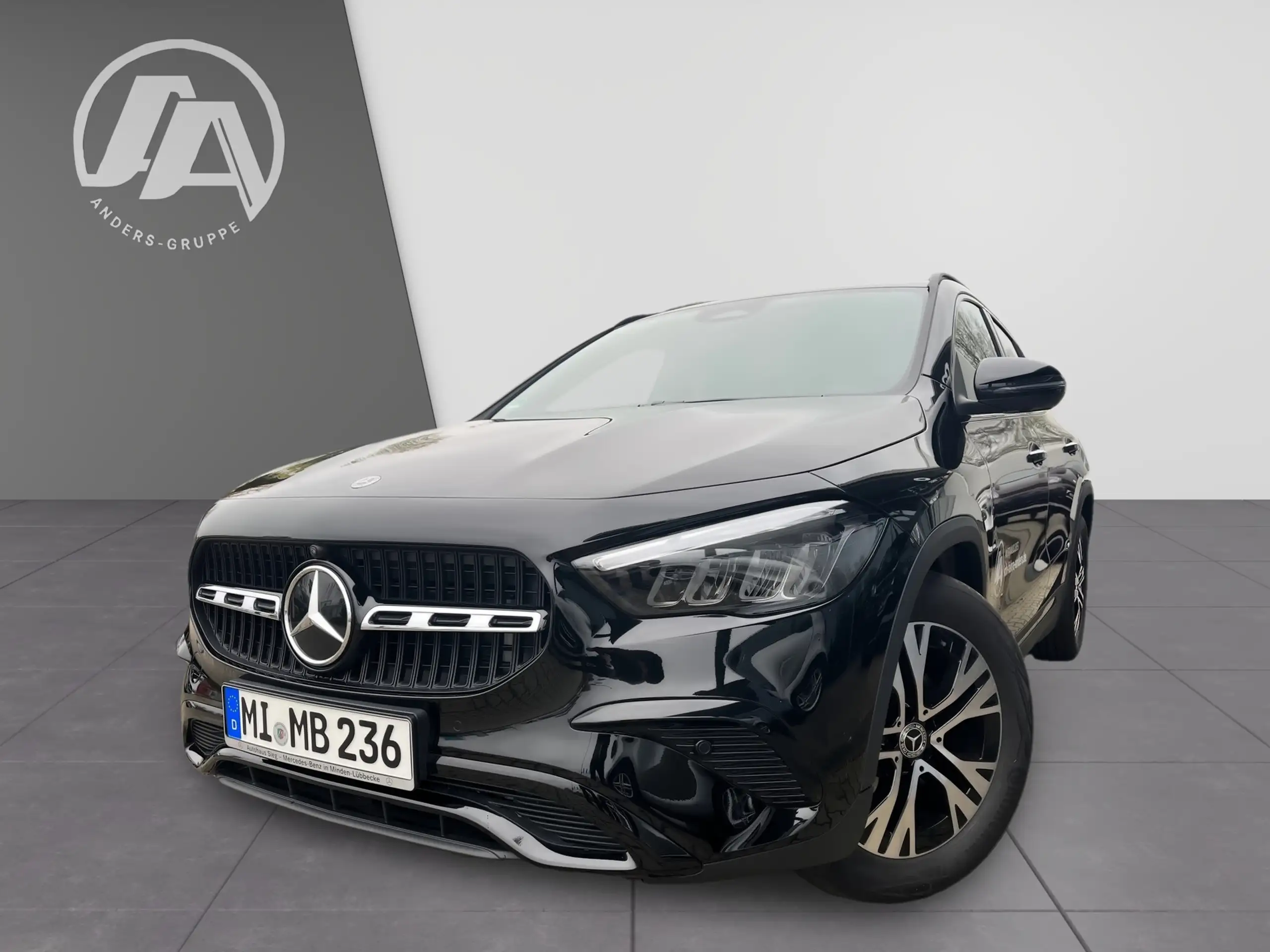 Mercedes-Benz - GLA 180