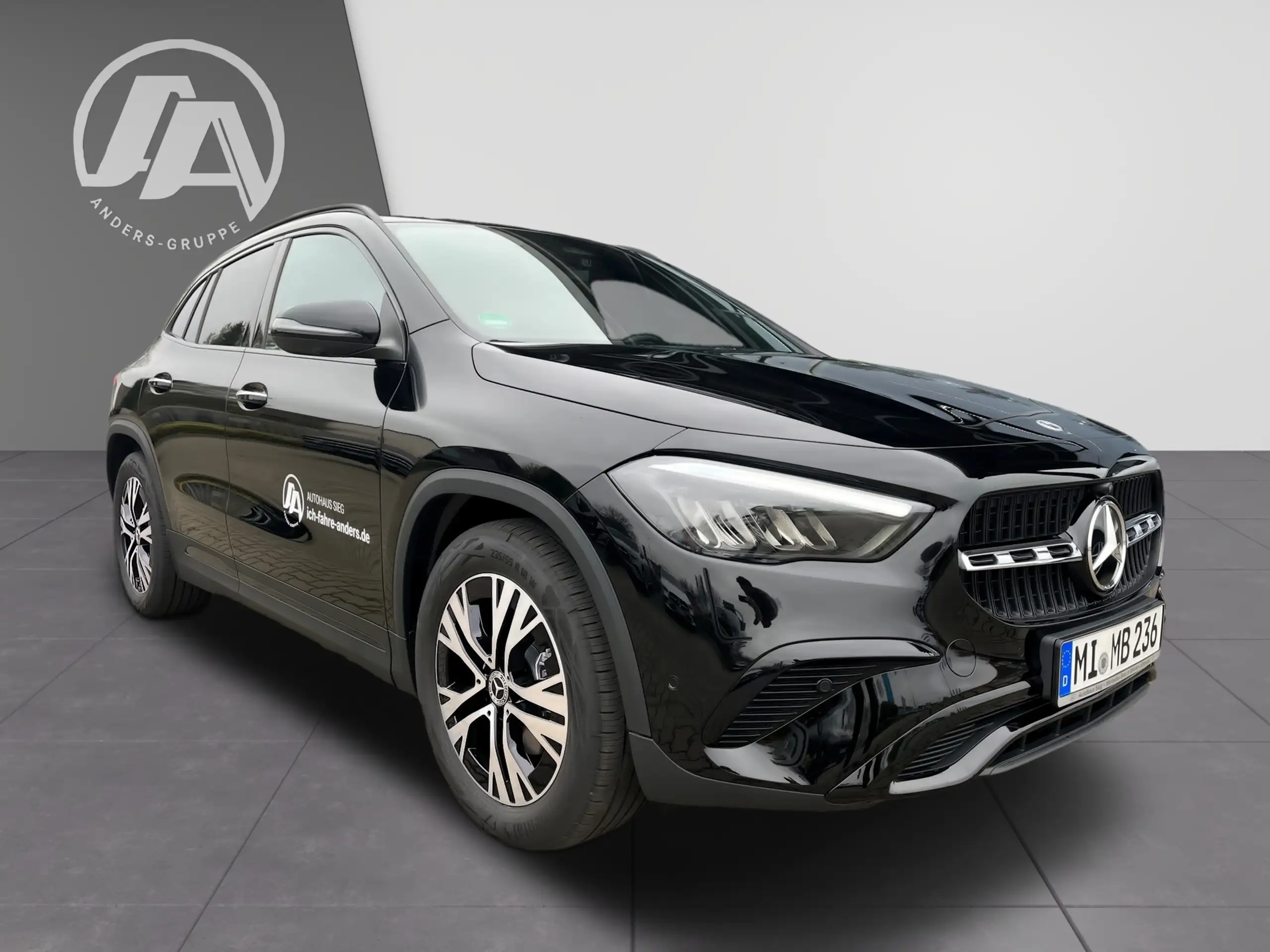 Mercedes-Benz - GLA 180