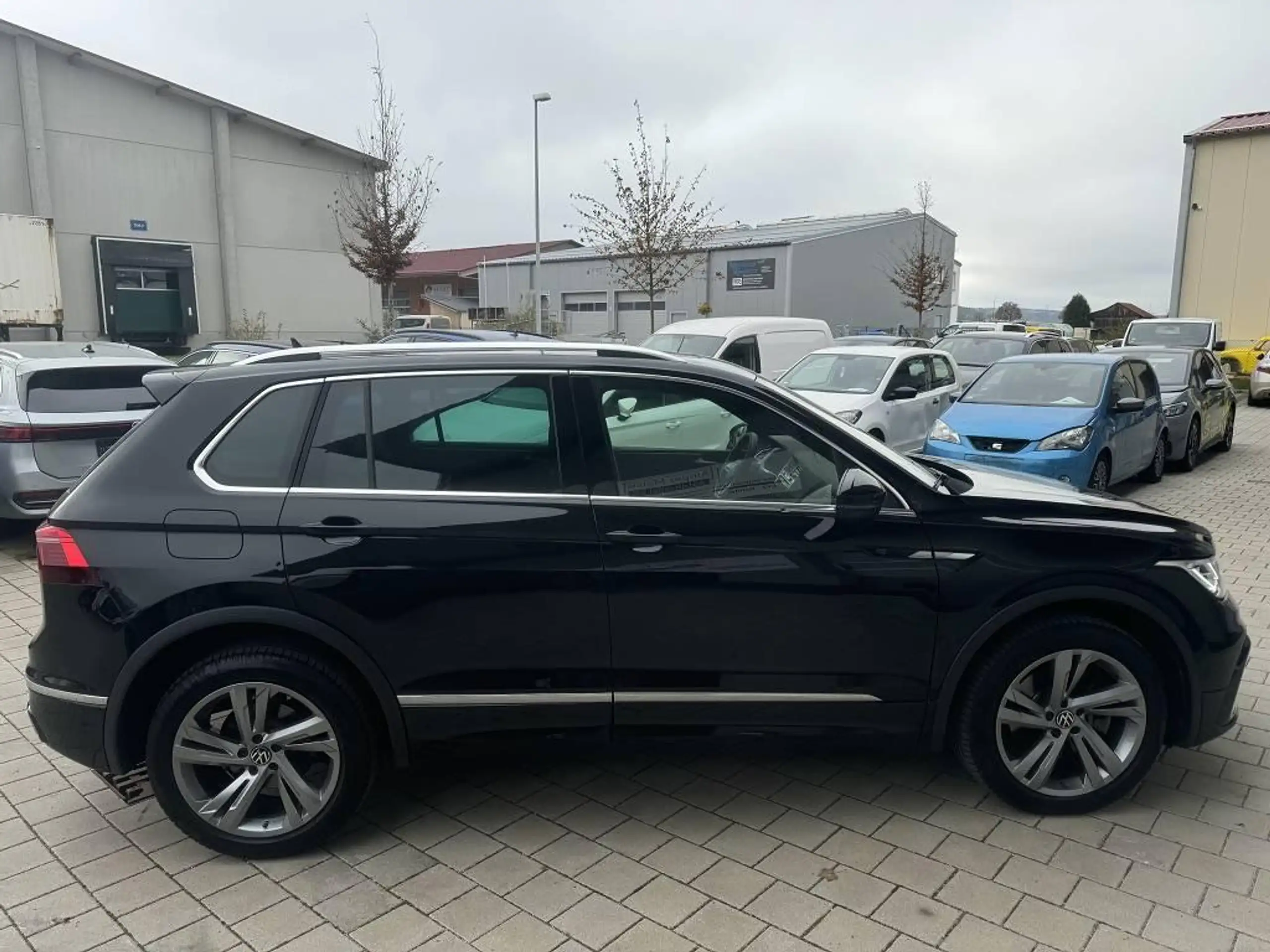 Volkswagen - Tiguan