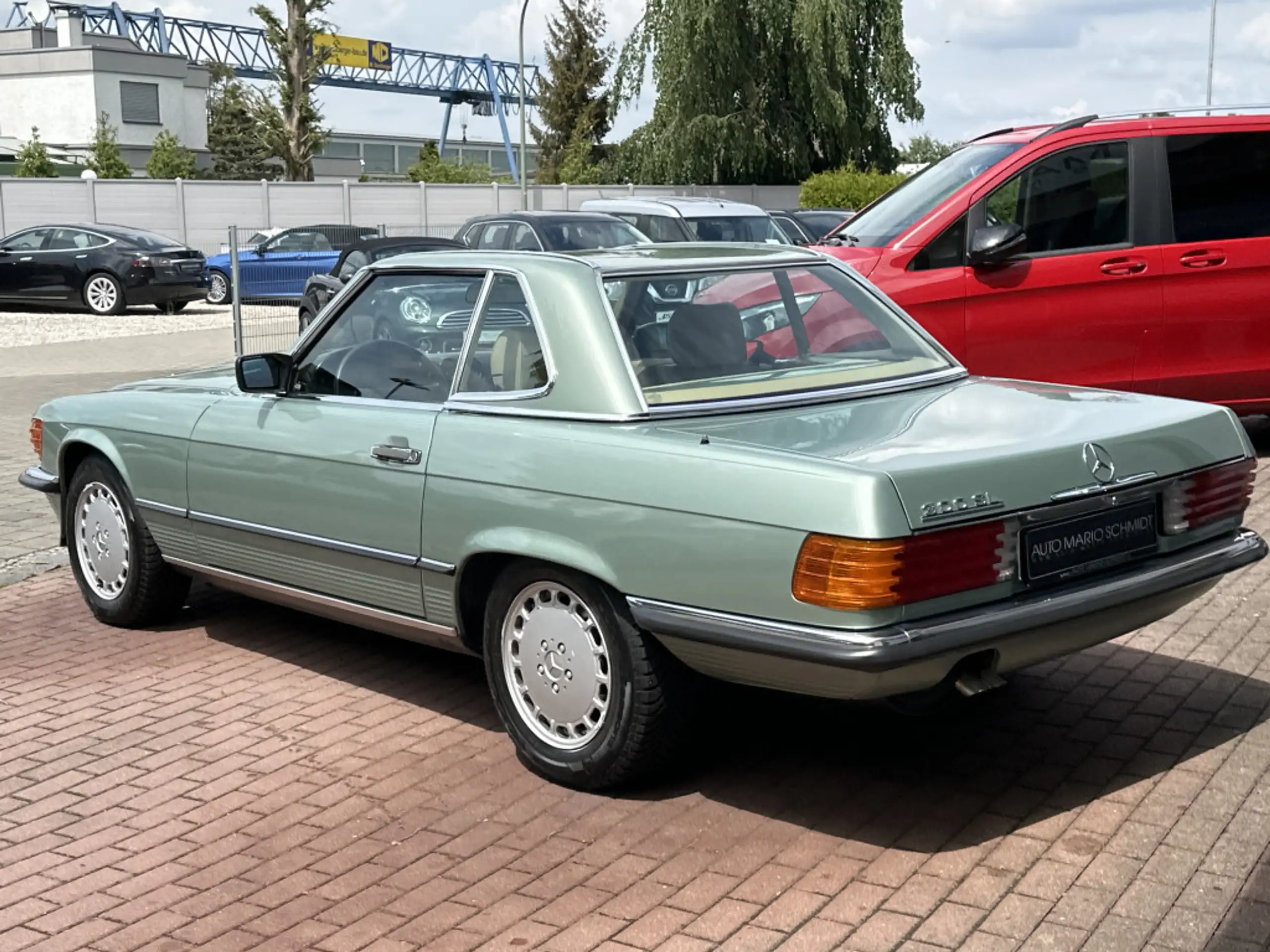 Mercedes-Benz - 300