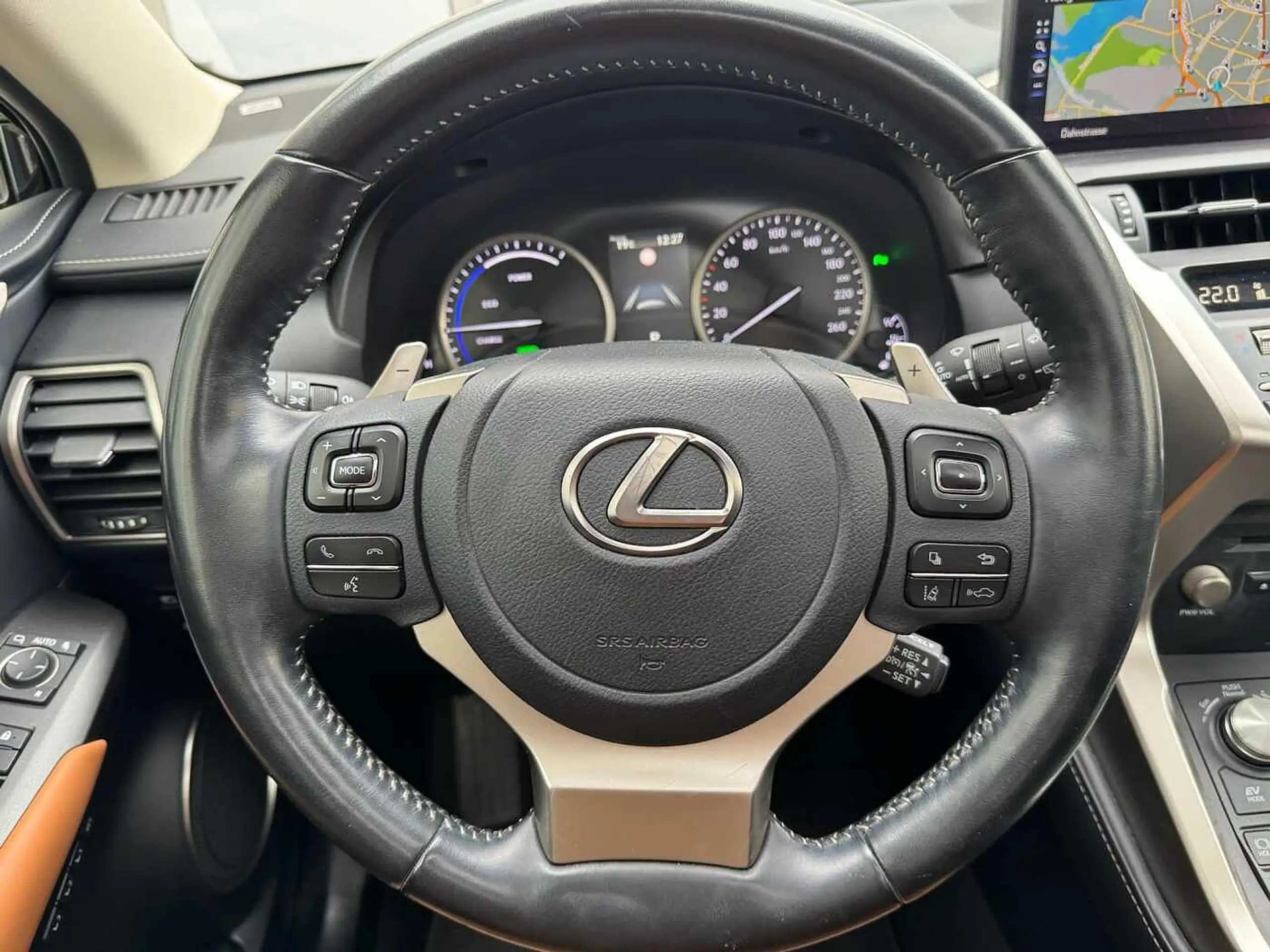 Lexus - NX 300h