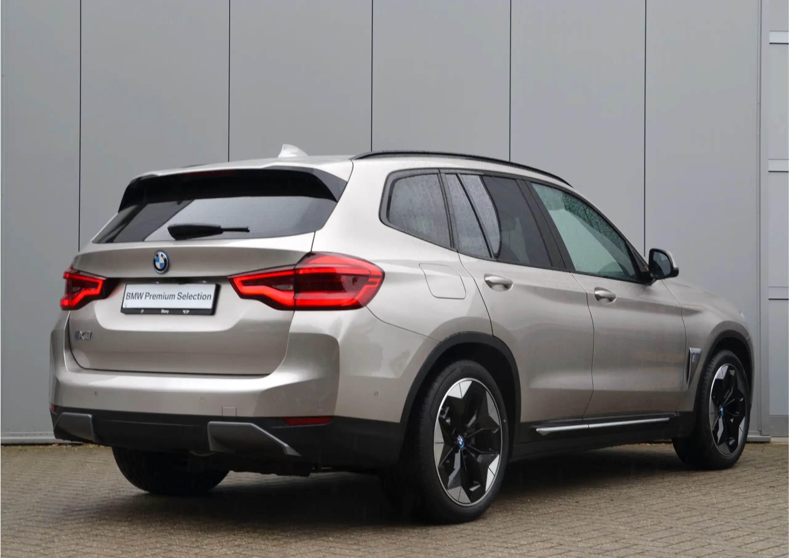 BMW - iX3