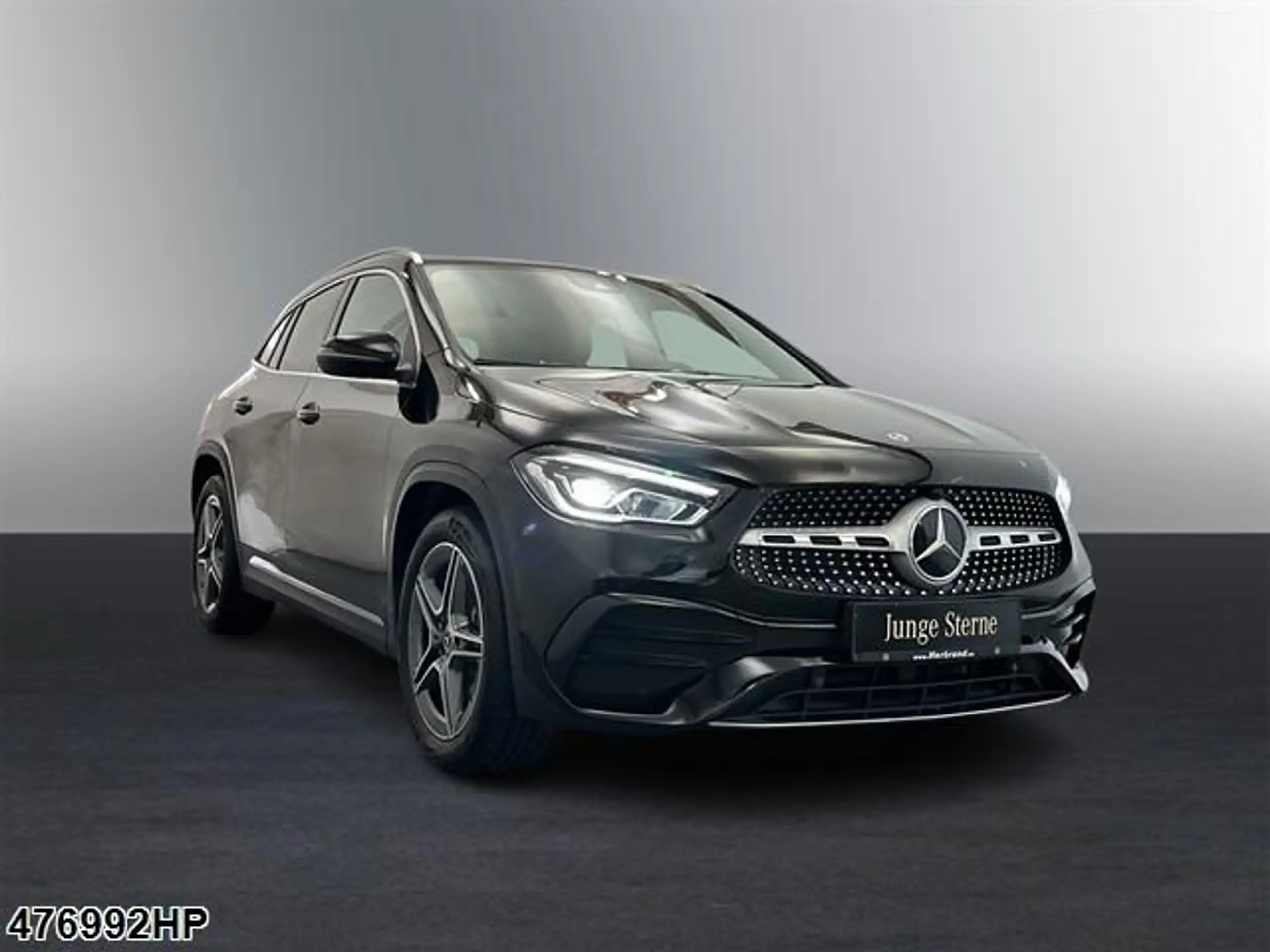 Mercedes-Benz - GLA 200